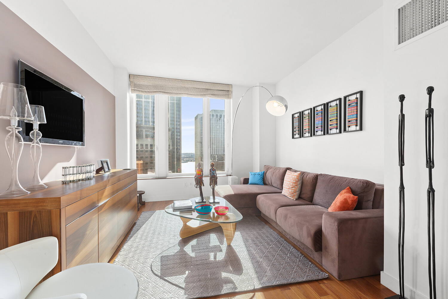 15 William Street 37C — photo