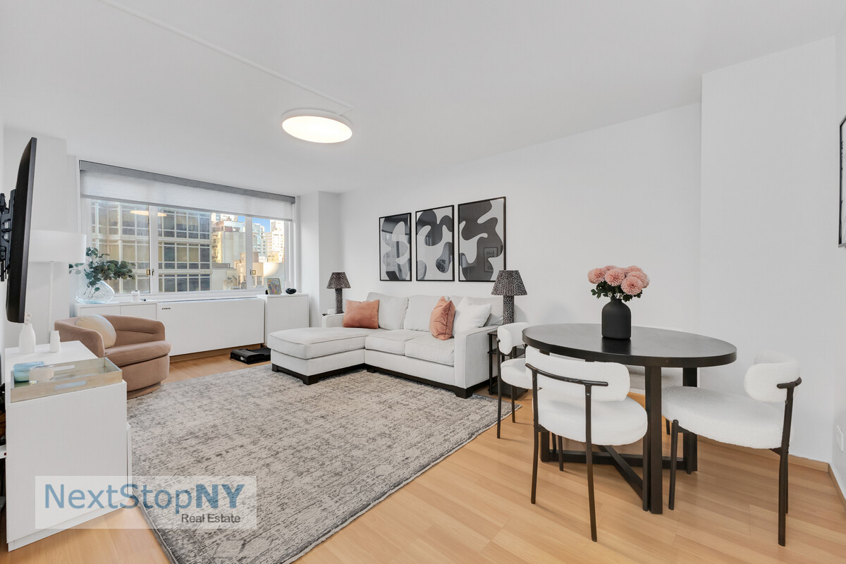 245 E 54th Street Unit 6G — photo