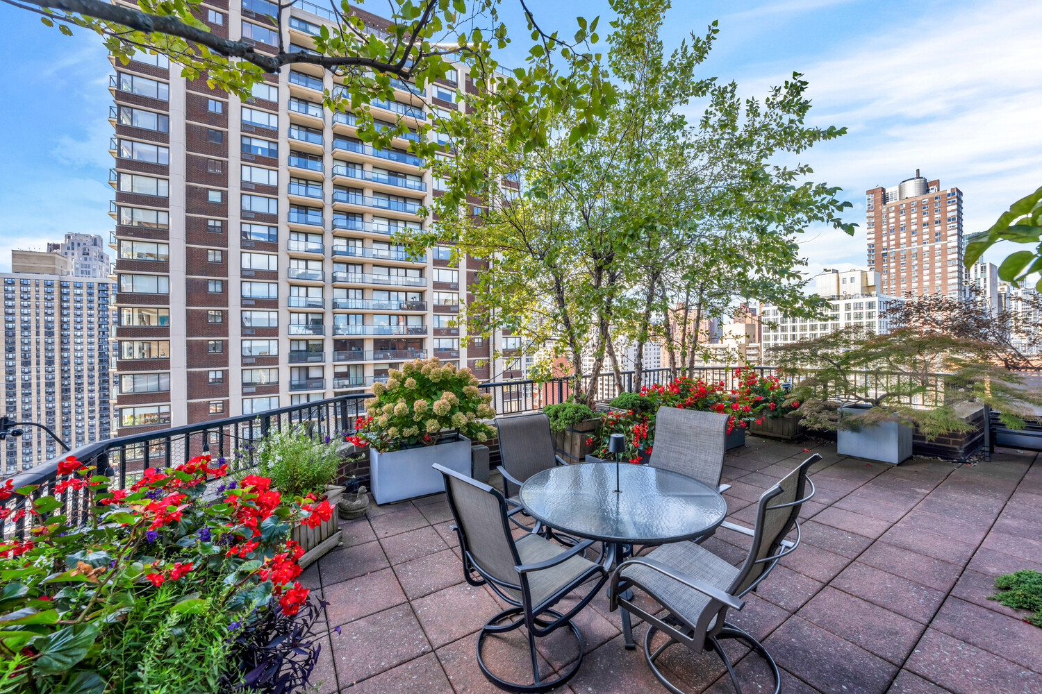 400 E 85th Street Pha — photo