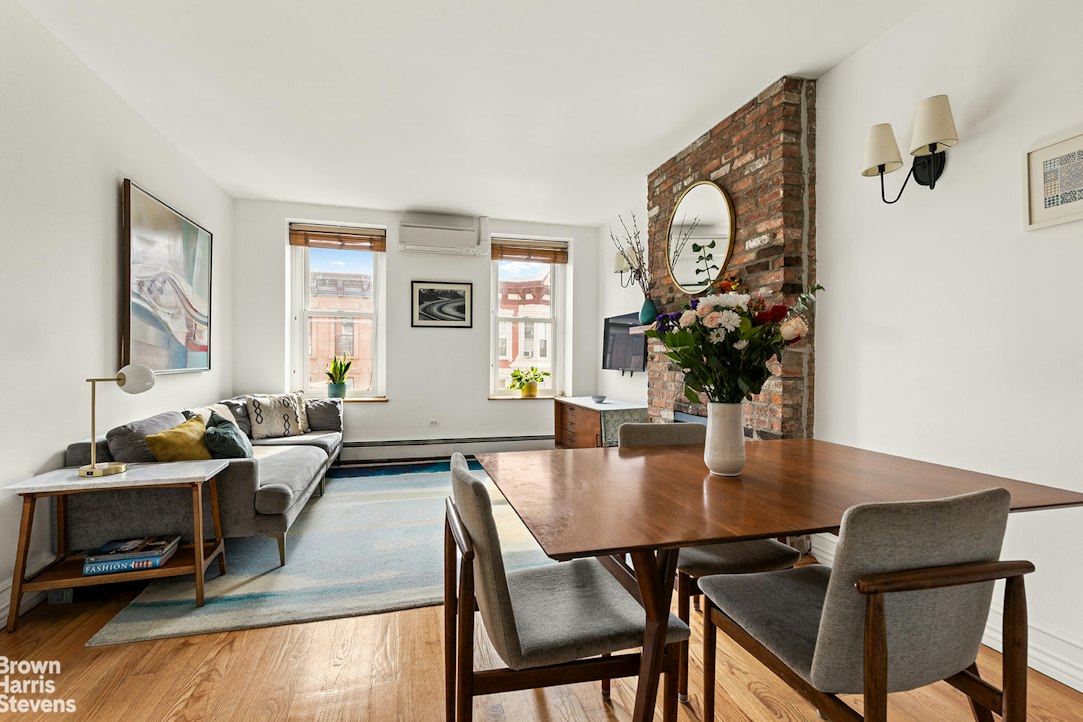 246 5th Avenue 4R — photo
