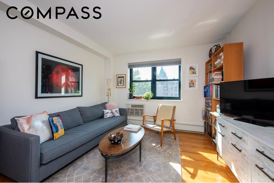 1885 Lexington Avenue 6D — photo
