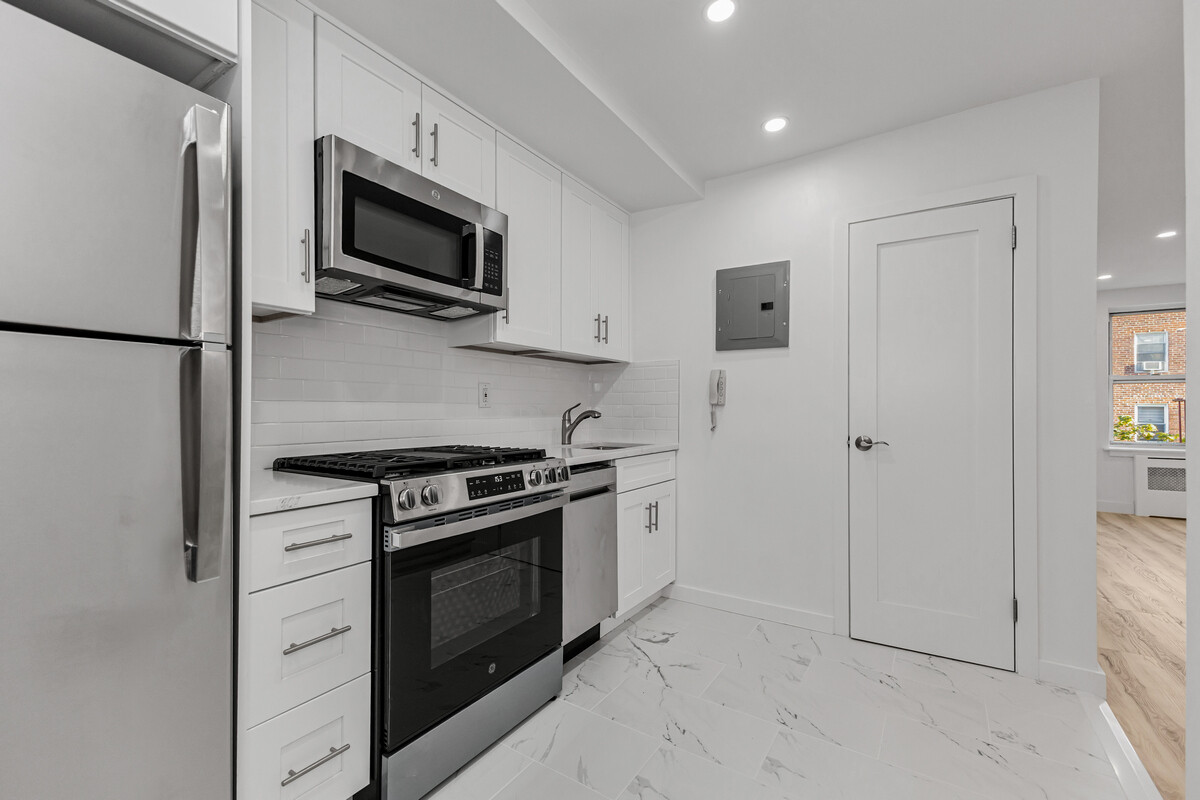 67-14 108th Street Unit 6D — photo