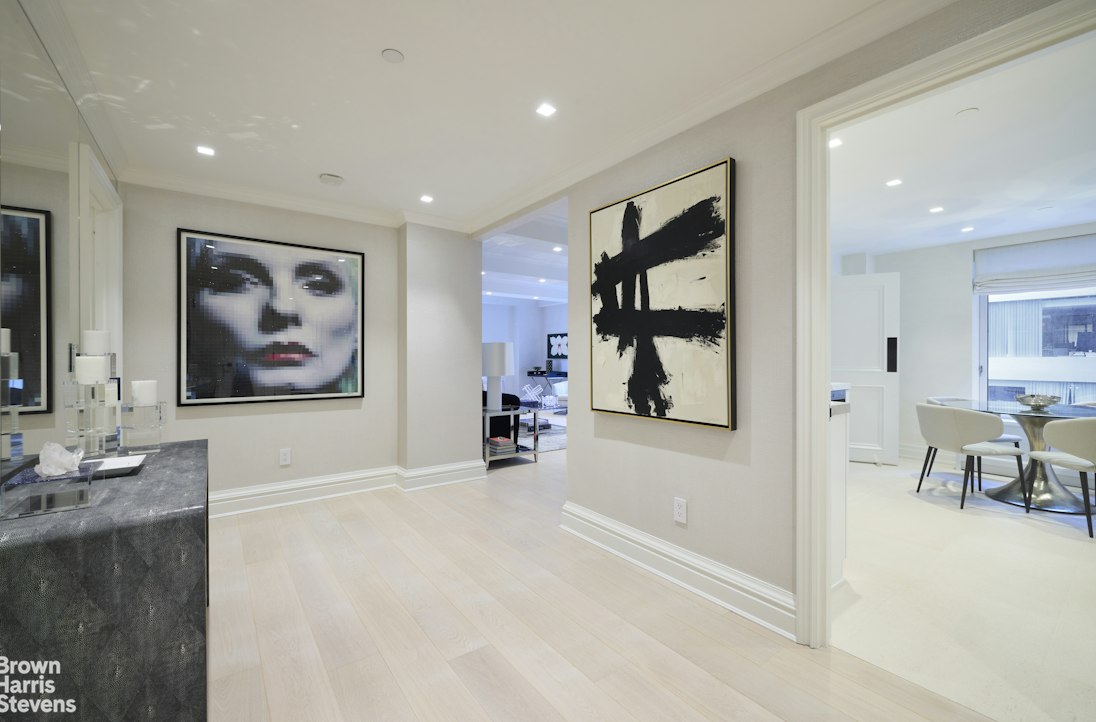 502 Park Avenue Unit 8D — photo