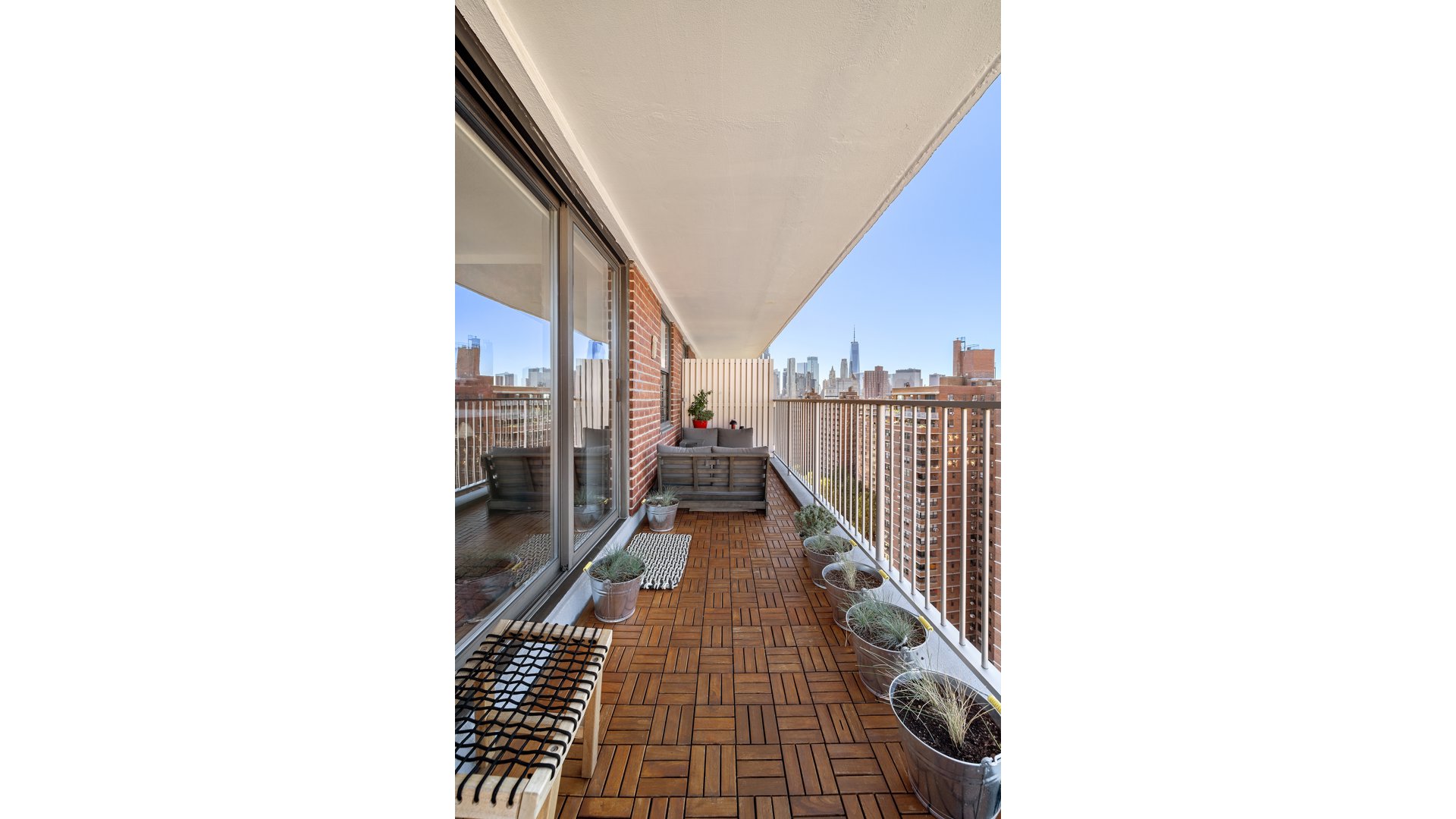 264 E Broadway Unit C2003 — photo