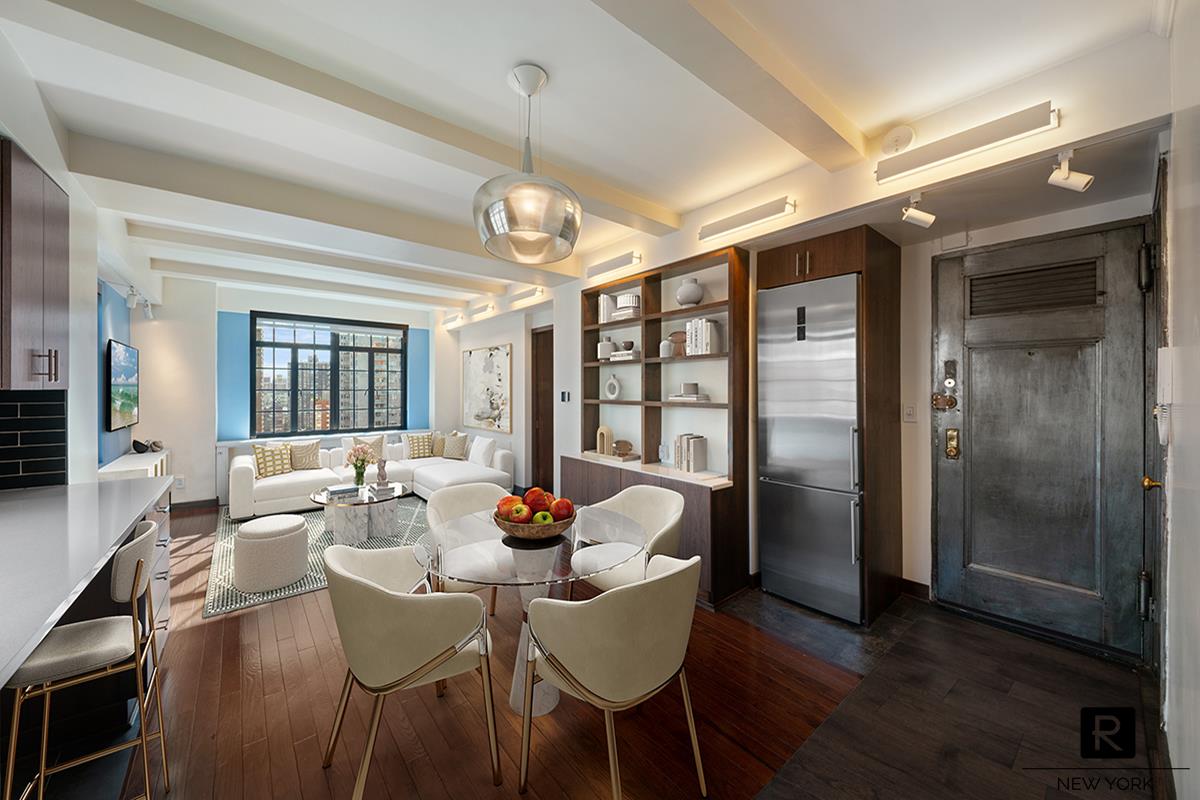 320 E 42nd Street Unit 1918 — photo