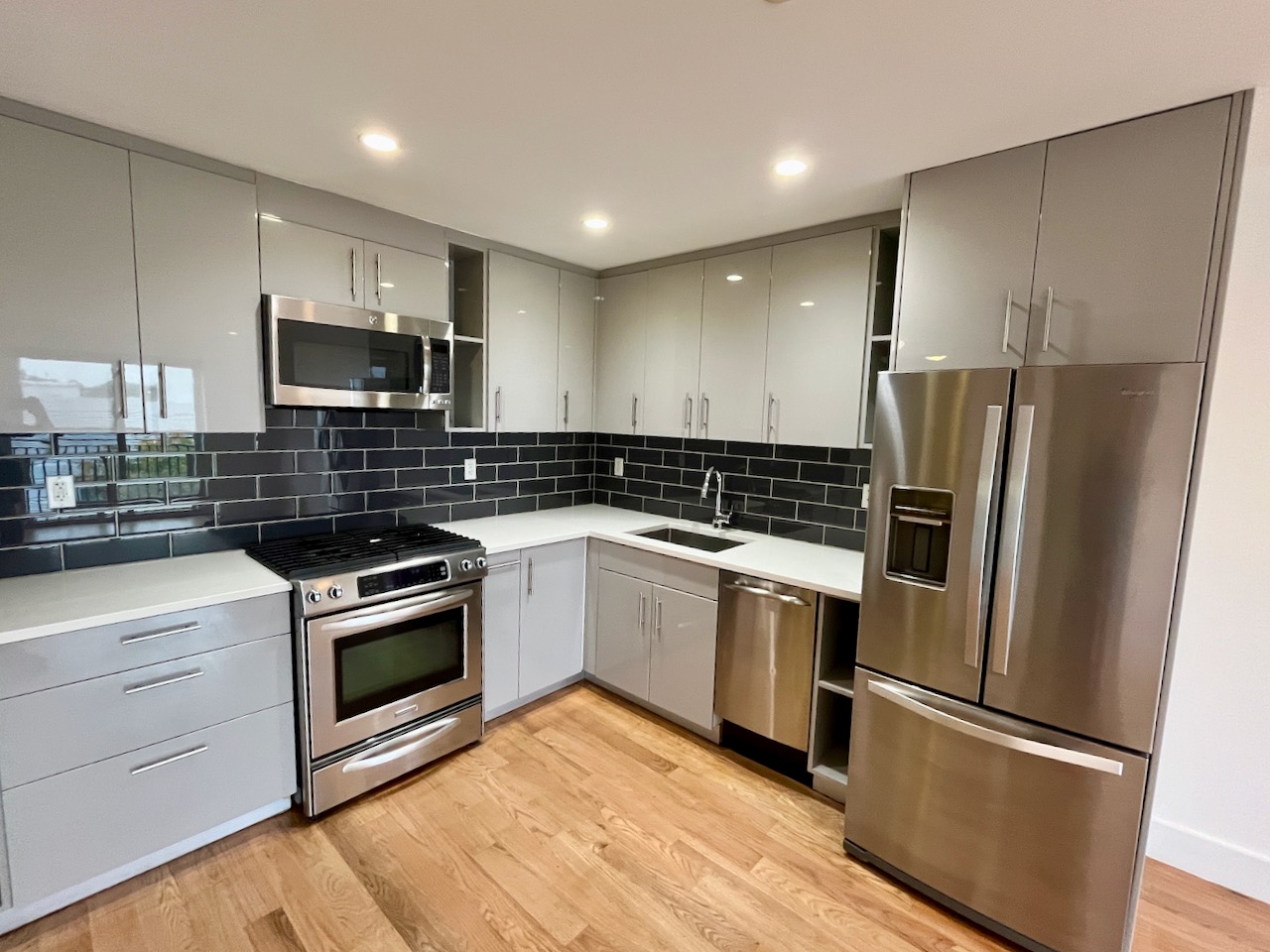 63-34 Fresh Pond Road Unit G4 — photo