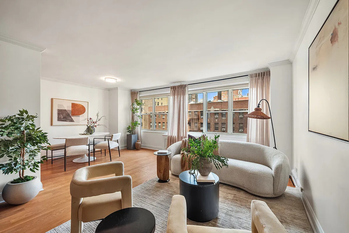 420 E 72nd Street Unit 7L — photo