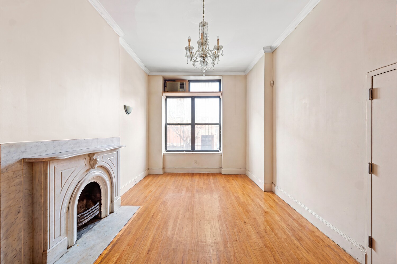 152 W 121st Street — photo