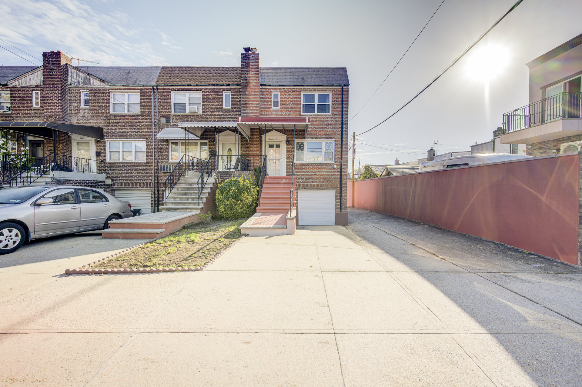 1411 E 53rd Street — photo