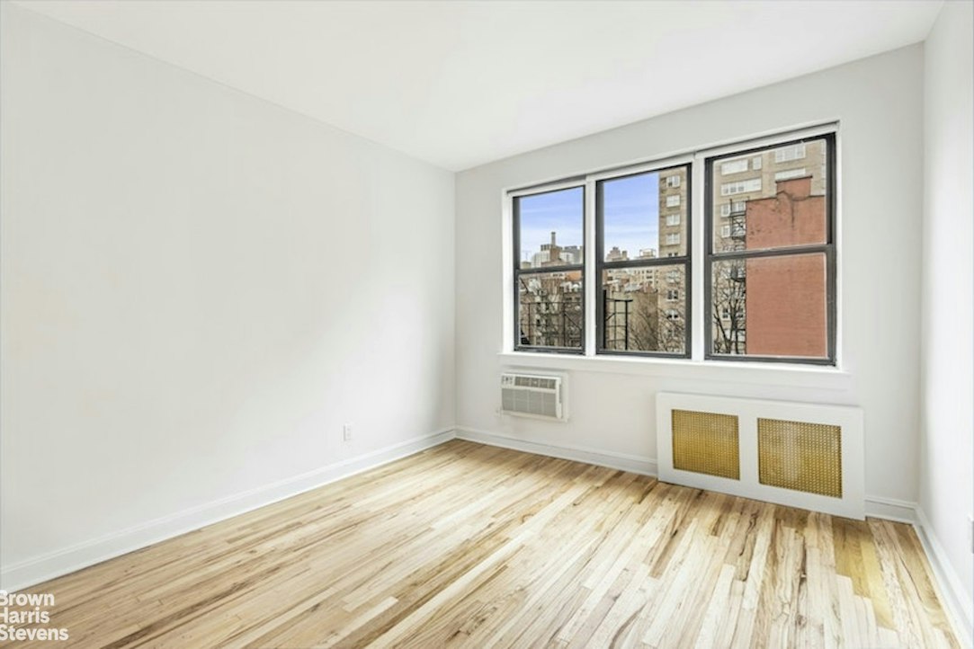 405 E 82nd Street Unit 4G — photo