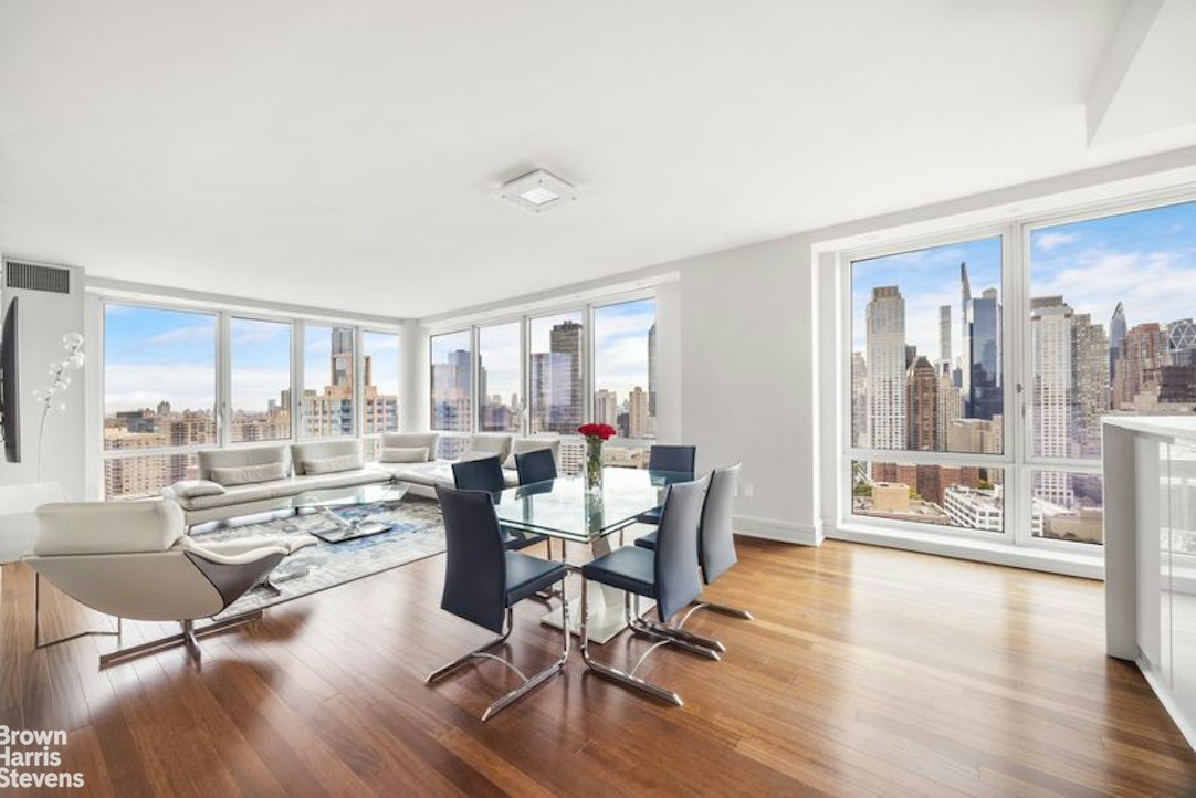 60 Riverside Boulevard Unit 3402 — photo