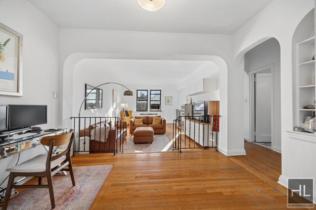 357 W 55th Street Unit 6J — photo