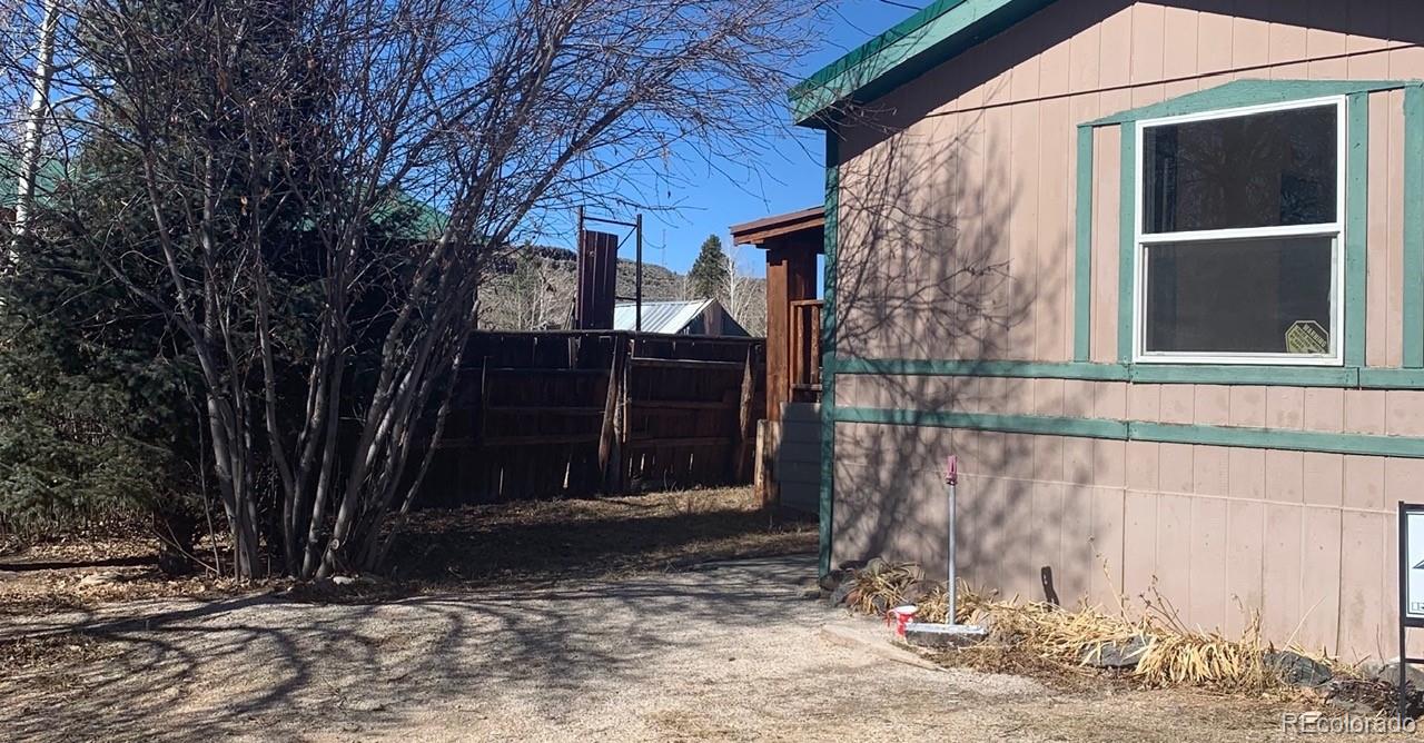 905 1/2 Salazar Street — photo