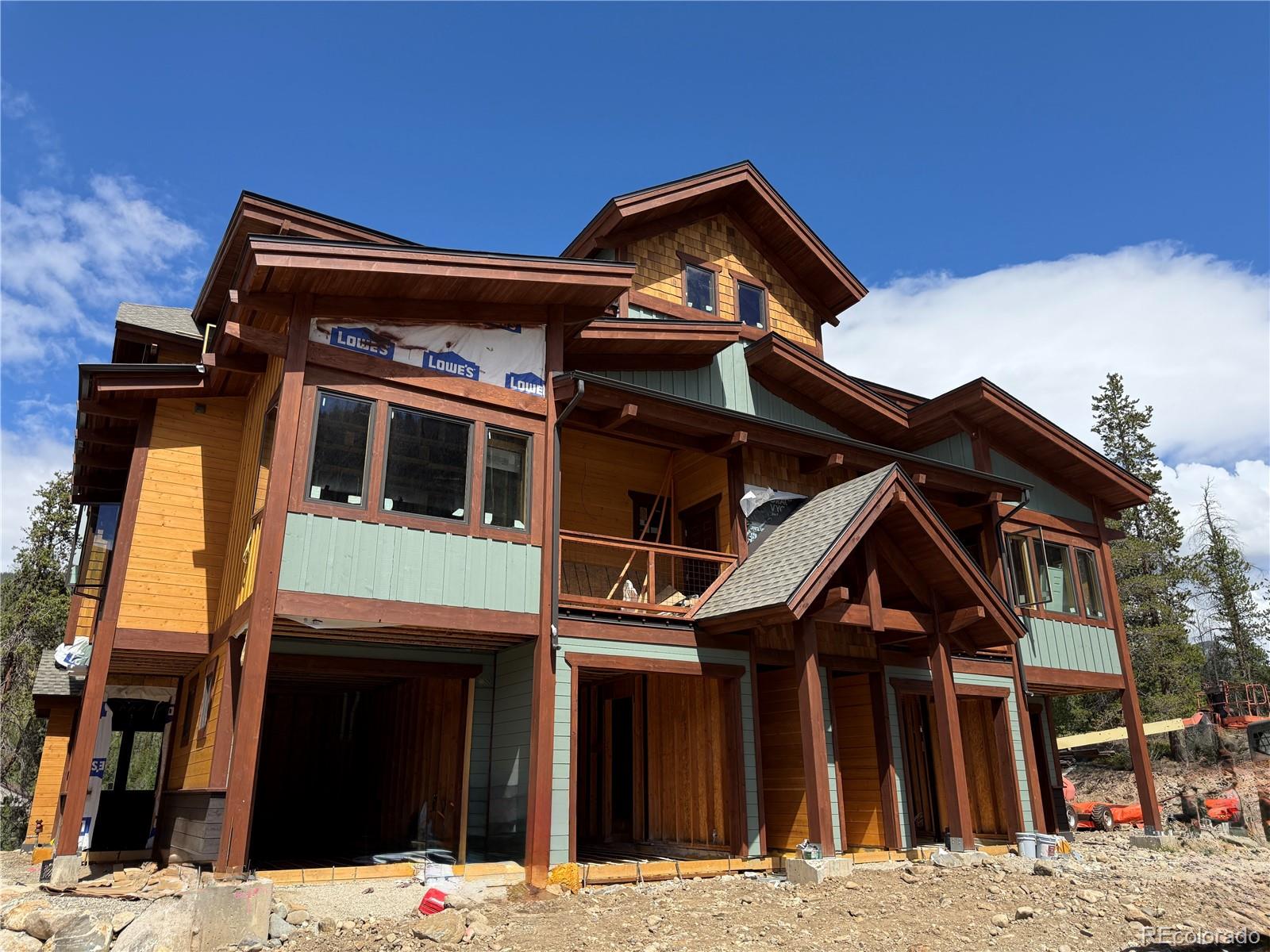 0139 Lake Ridge Circle 1870 — photo