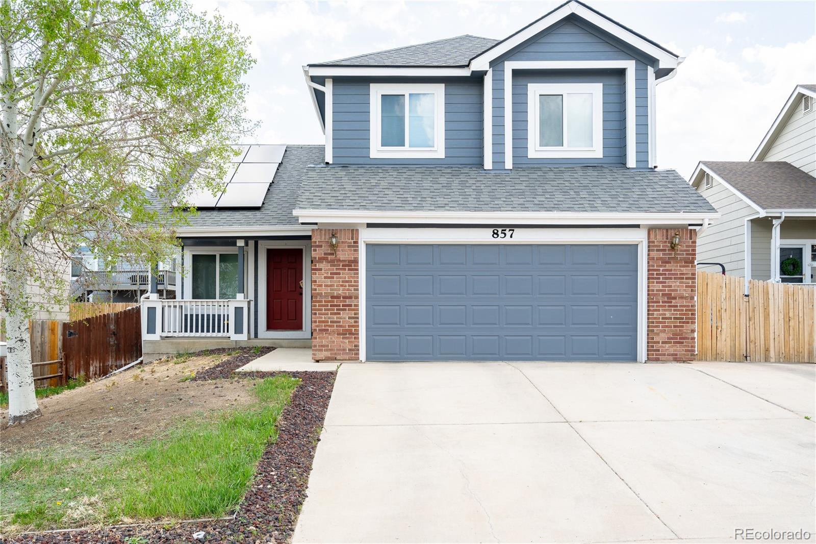 857 Regent Court — photo