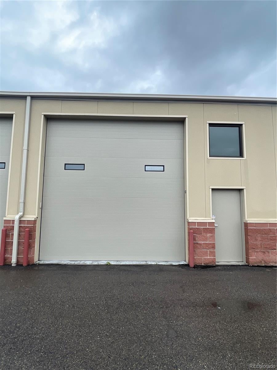 1725 Majestic Drive B-1 — photo