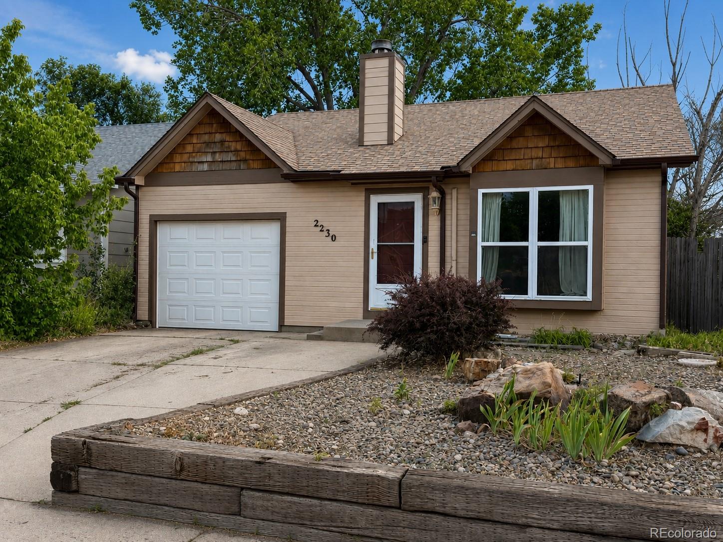 2230 Ambleside Drive — photo