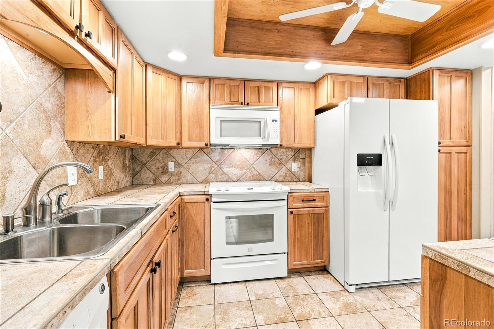 14390 E Marina Drive 209 — photo