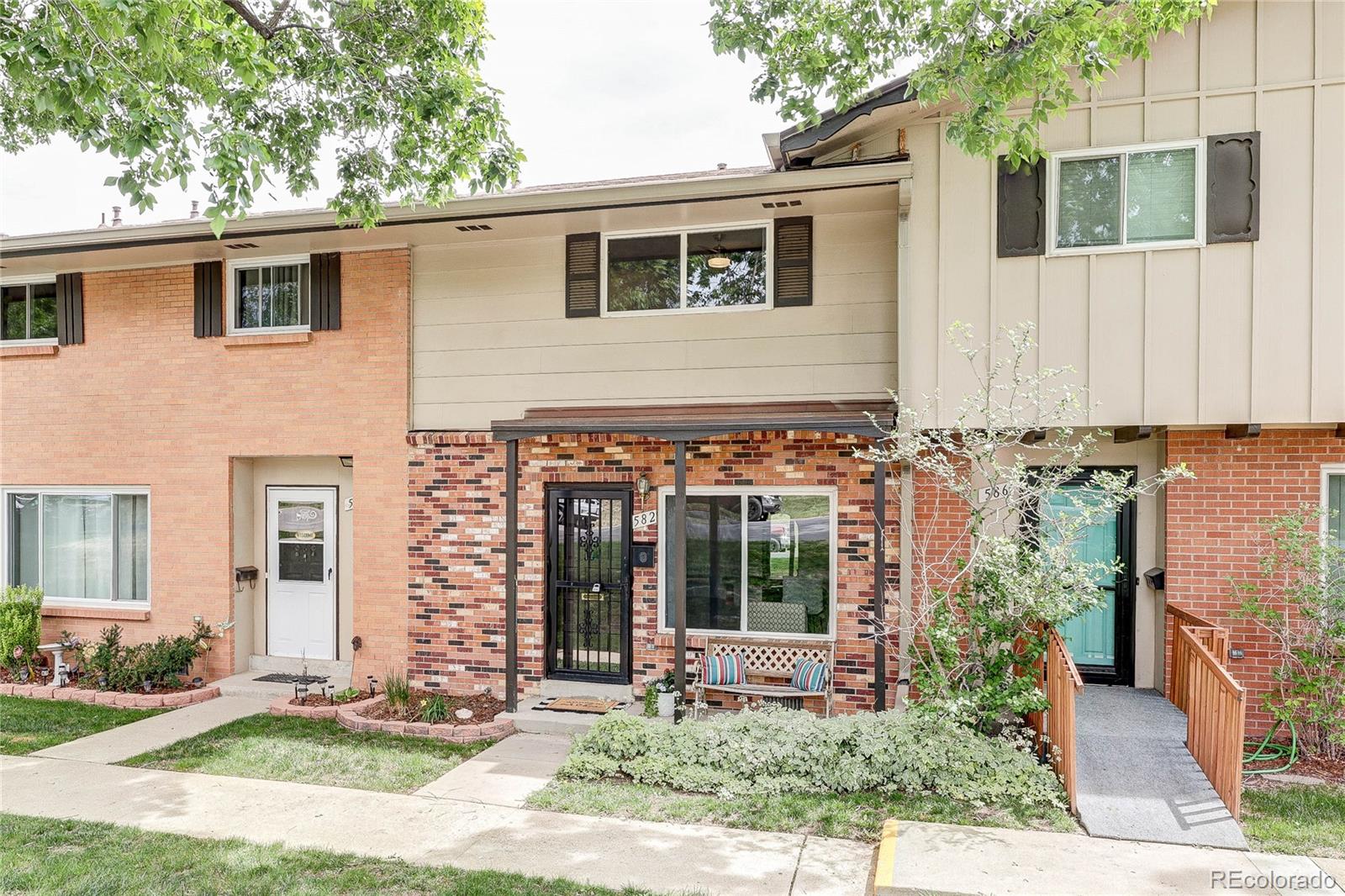 582 S Xenon Court — photo