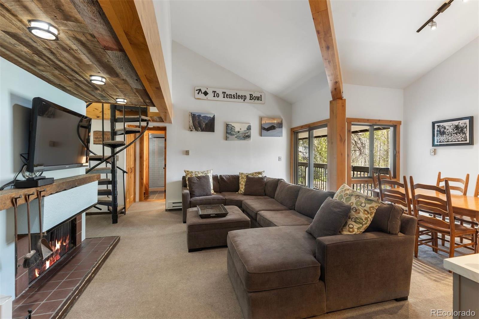393 Wild Irishman Road 1066 — photo