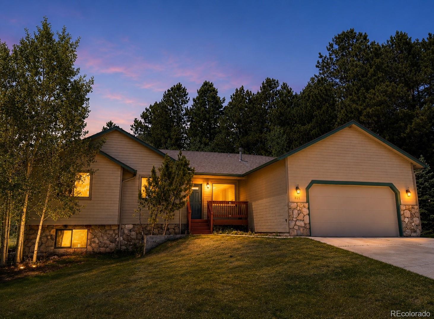 821 Red Eagle Court — photo
