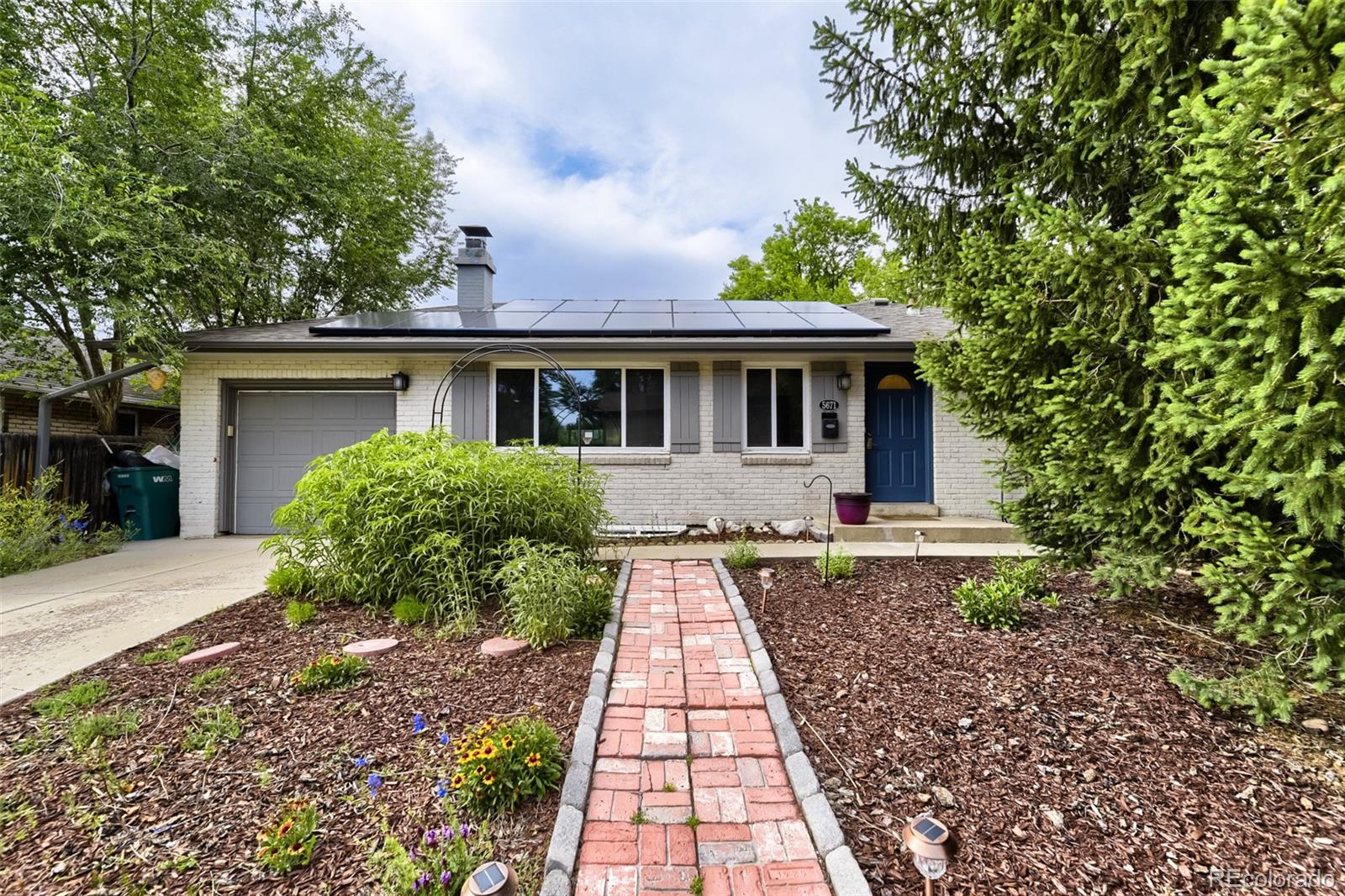 5671 E Bates Avenue — photo