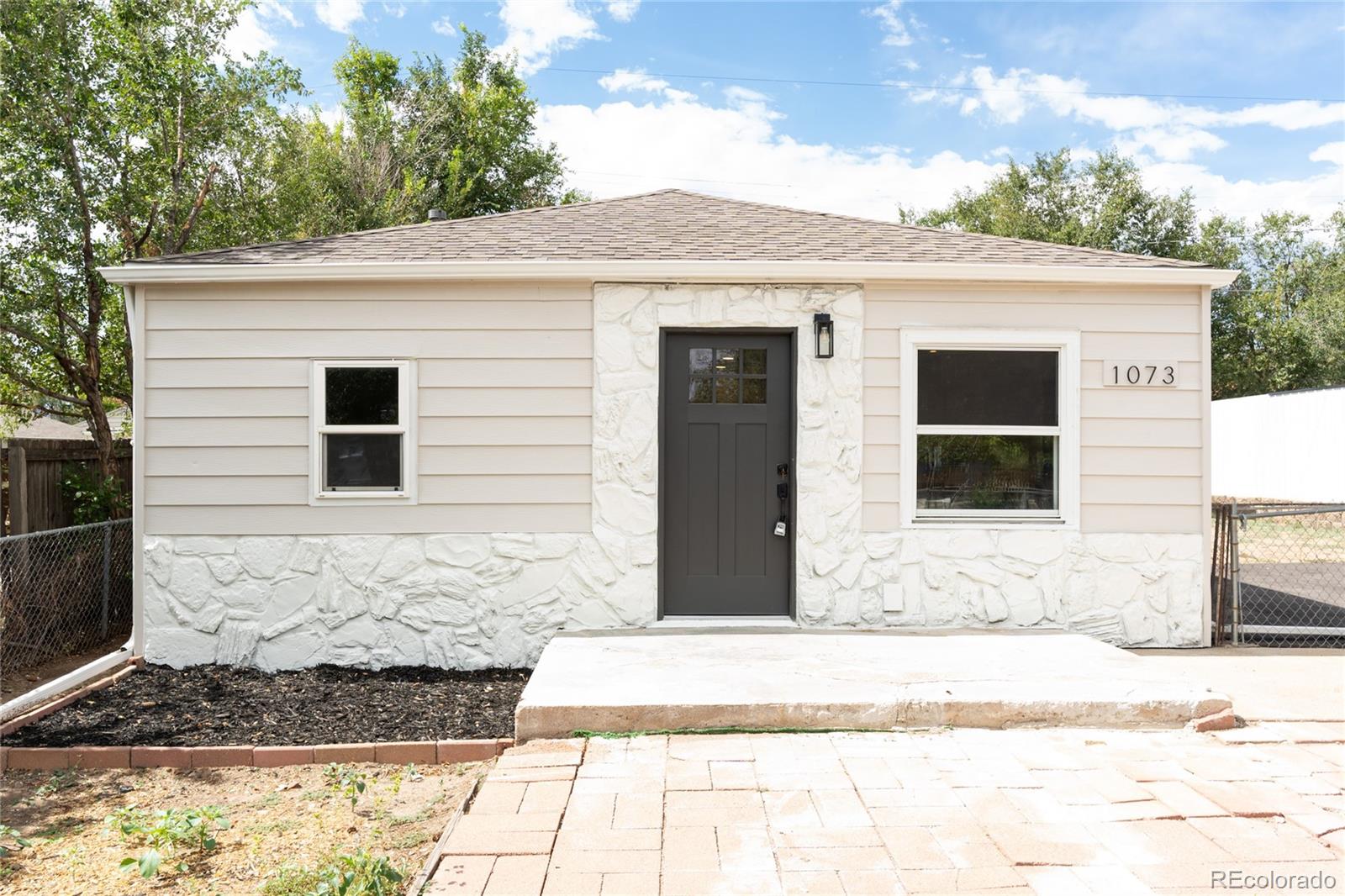1073 S Raleigh Street — photo