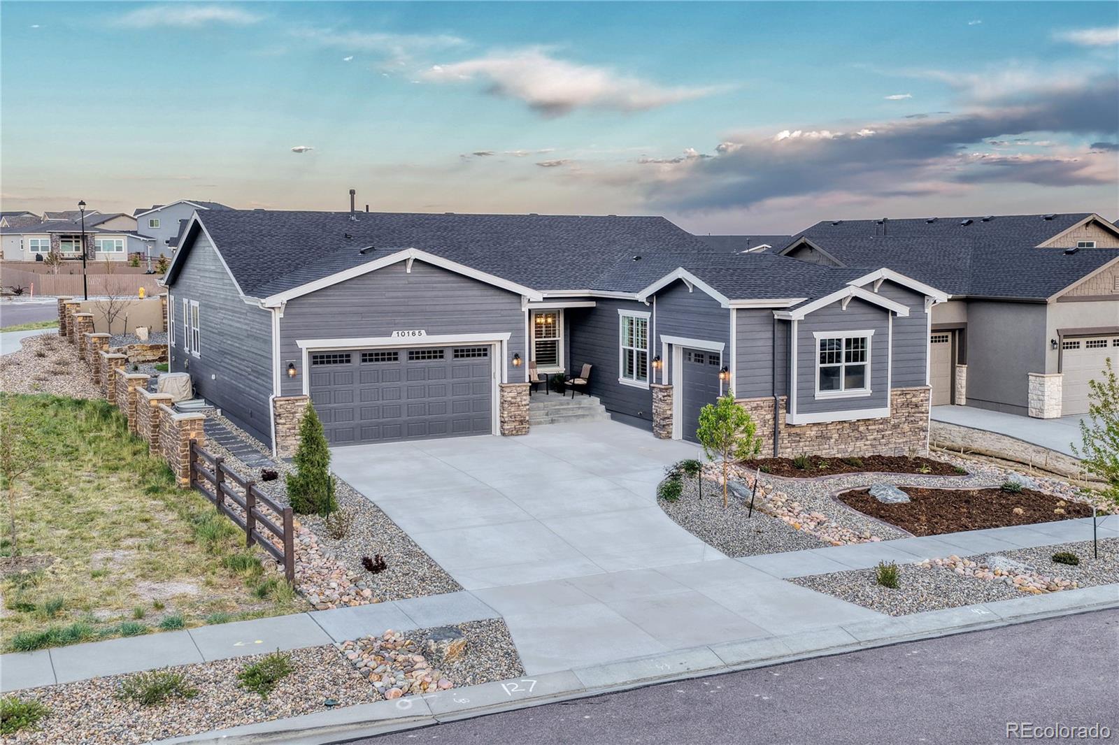 10165 Waterton Canyon Way — photo