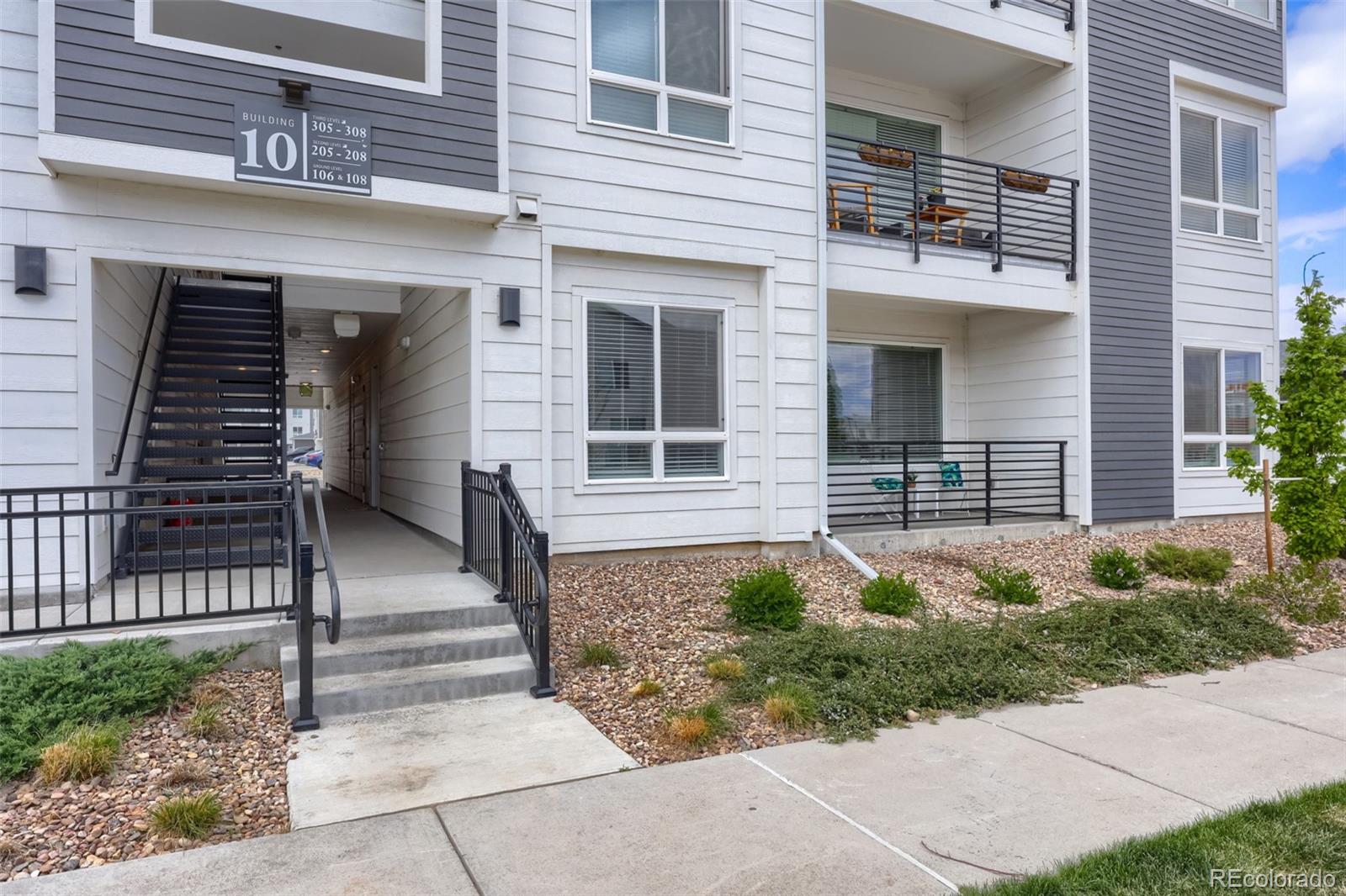 6153 N Ceylon Street 10-108 — photo