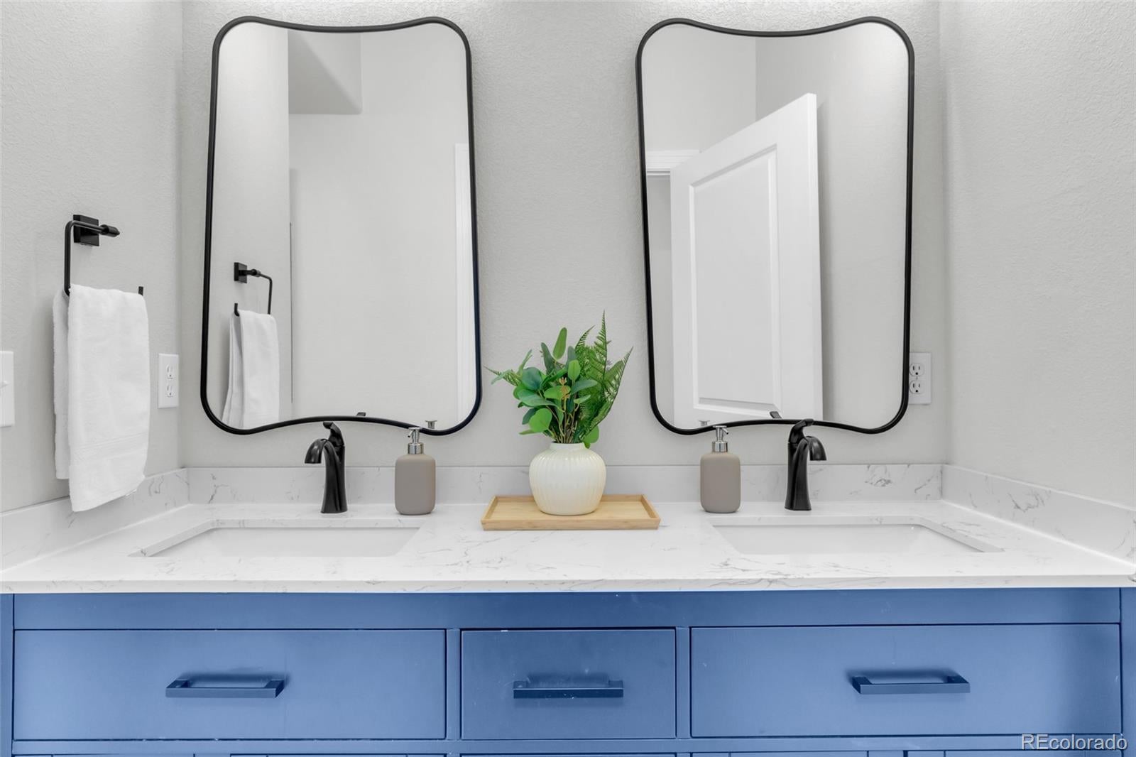 9039 E Panorama Circle C309 — photo
