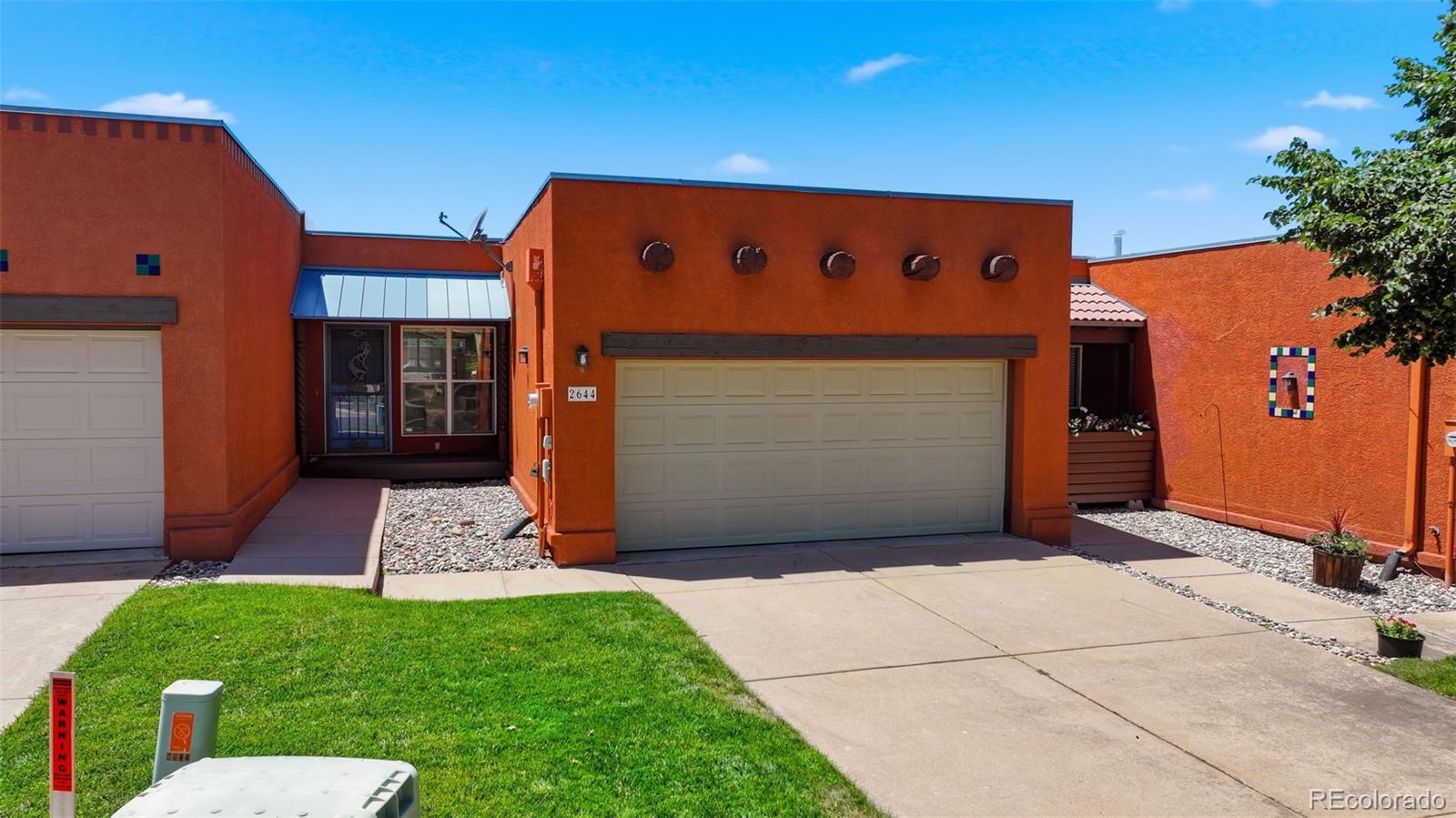 2644 Thrush Grove — photo