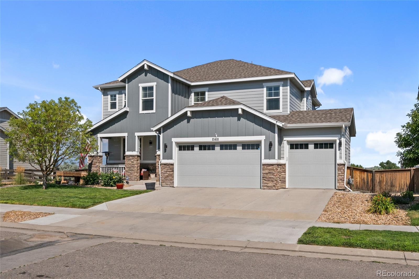 15411 Village Circle — photo