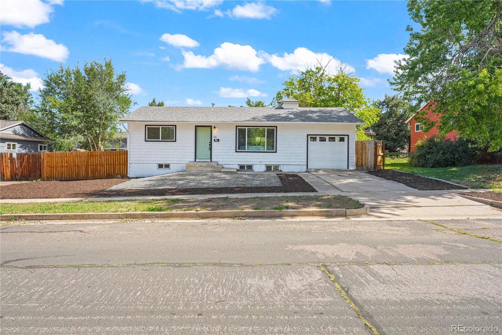 1425 Northview Drive — photo