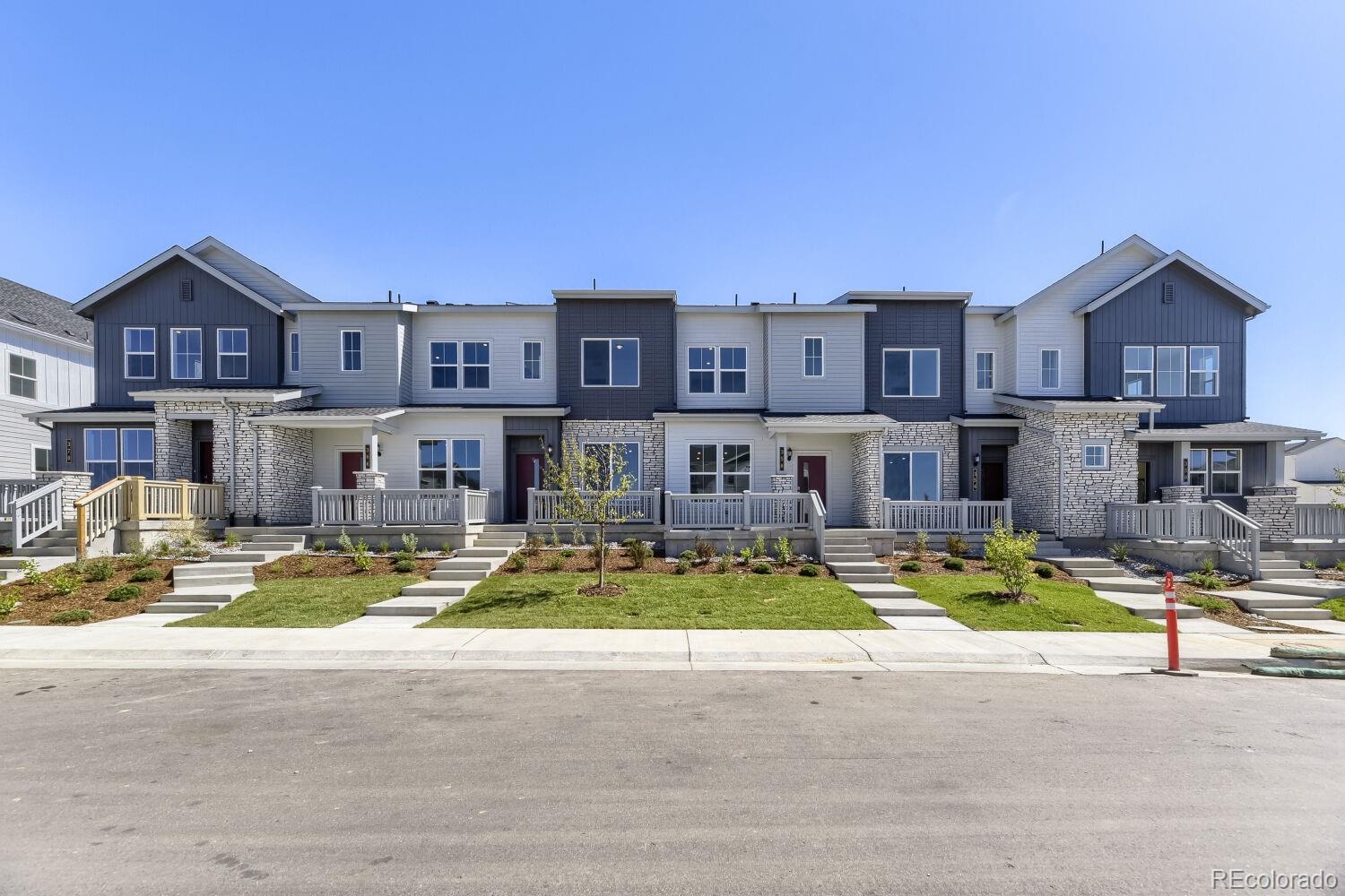 366 N Bersshine Court — photo