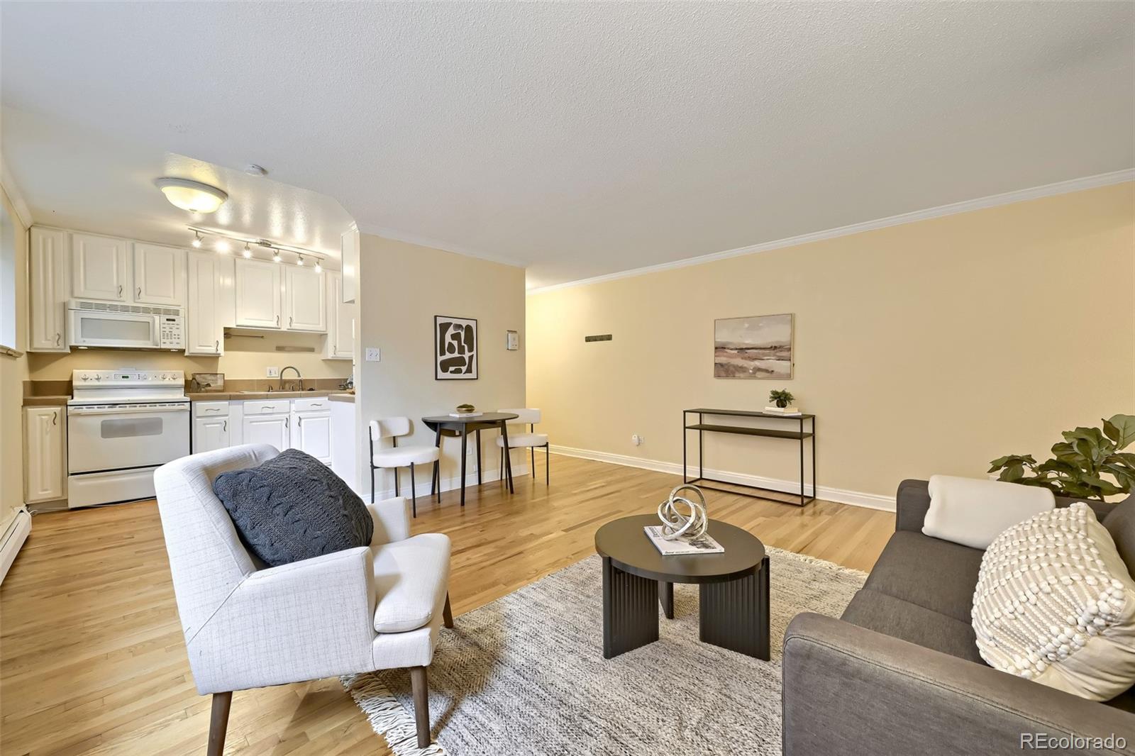 1242 Gaylord Street 103 — photo