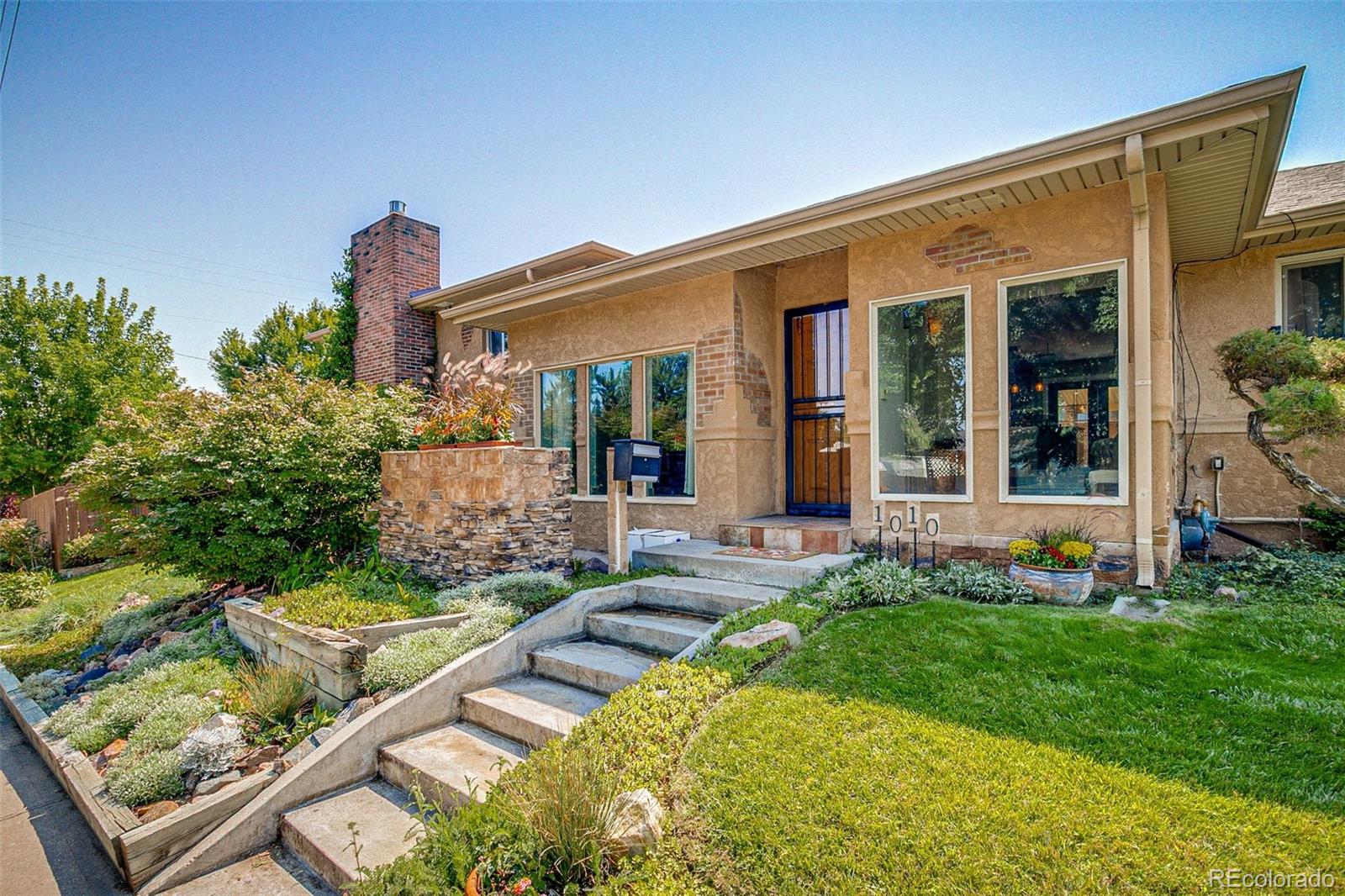 1010 E Dartmouth Avenue — photo