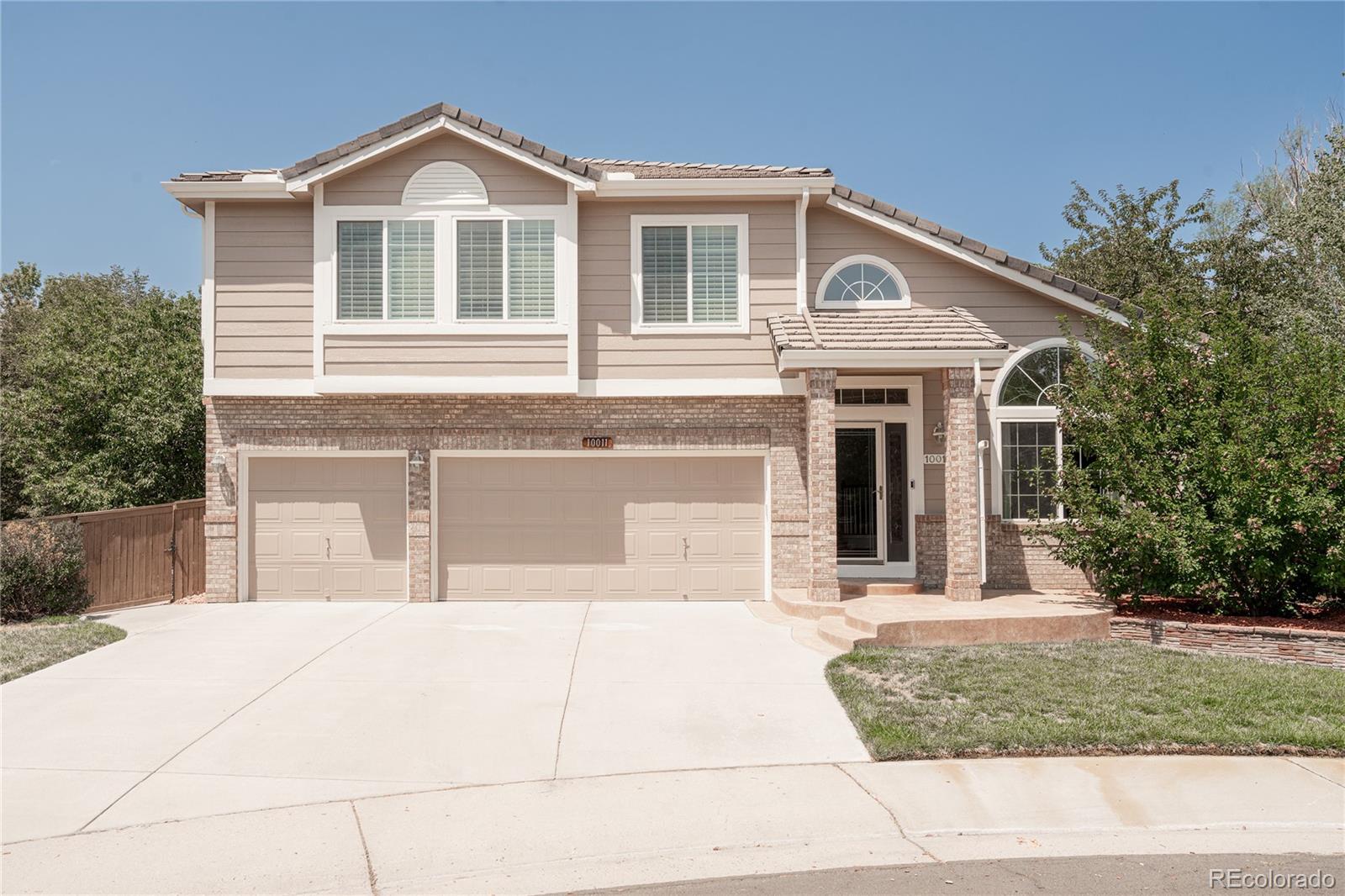 10011 Oak Leaf Way — photo