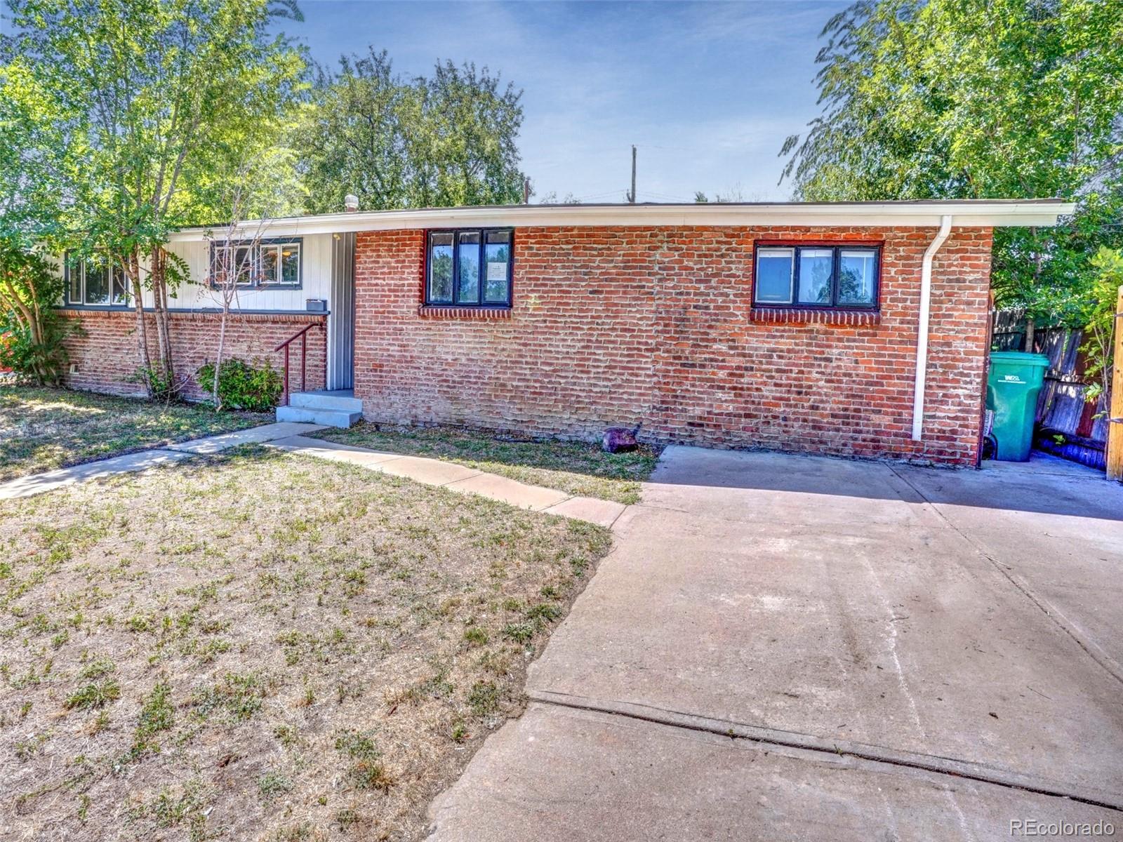 7789 Greenleaf Lane — photo