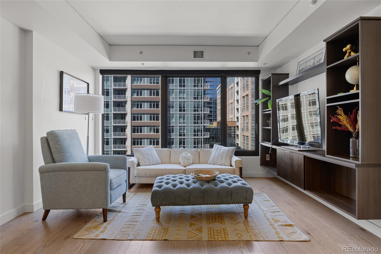 1750 Wewatta Street 725 — photo
