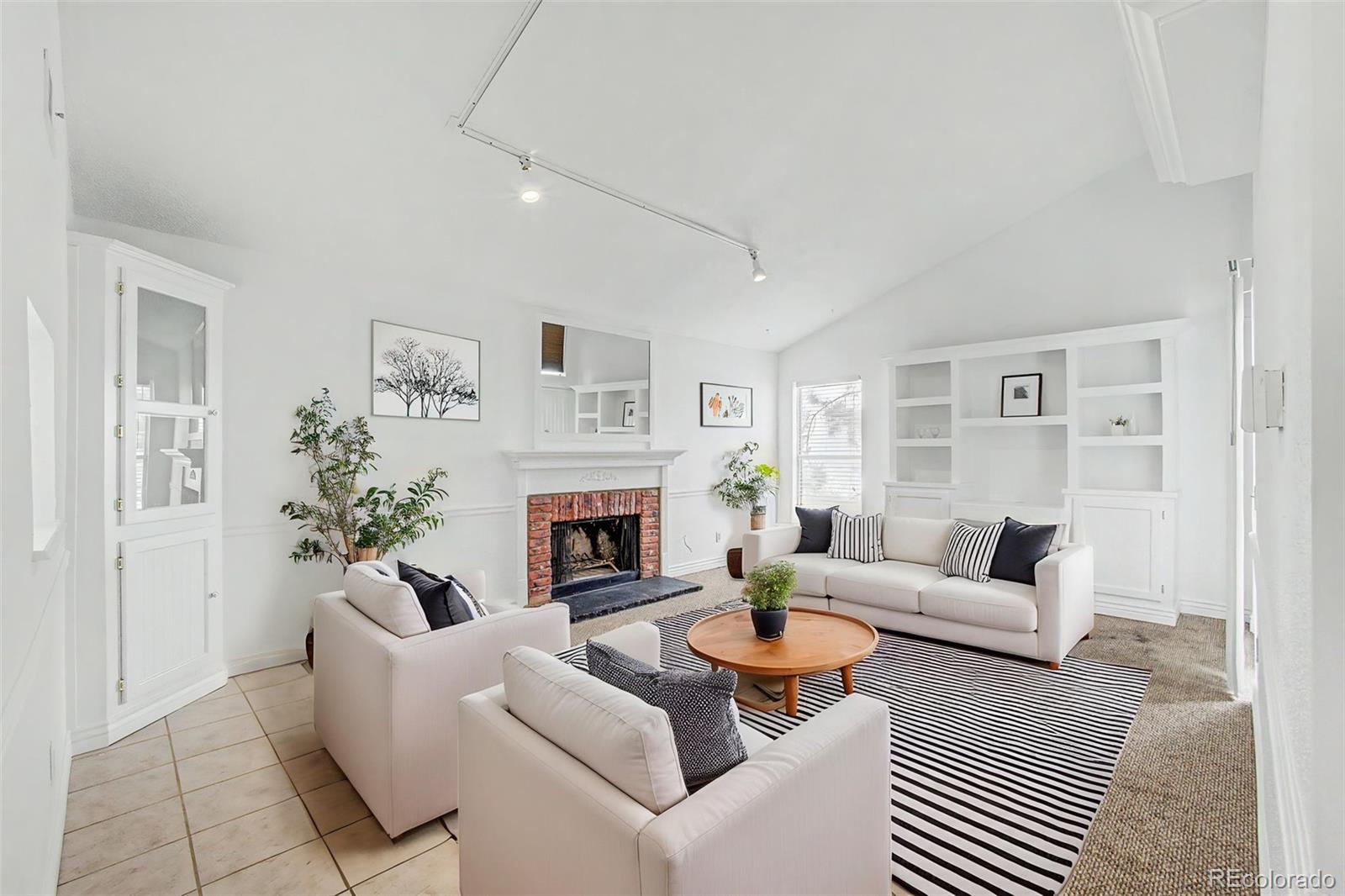 3872 S Fraser Street O11 — photo