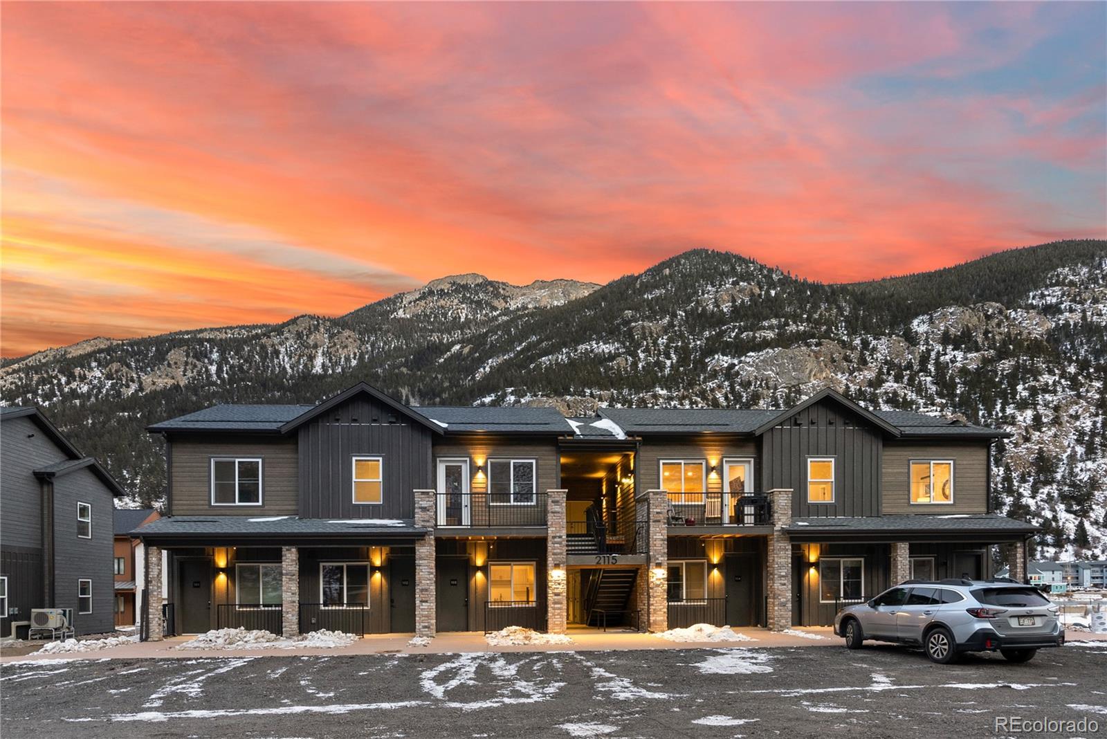 2115 Hummingbird Way 103 — photo