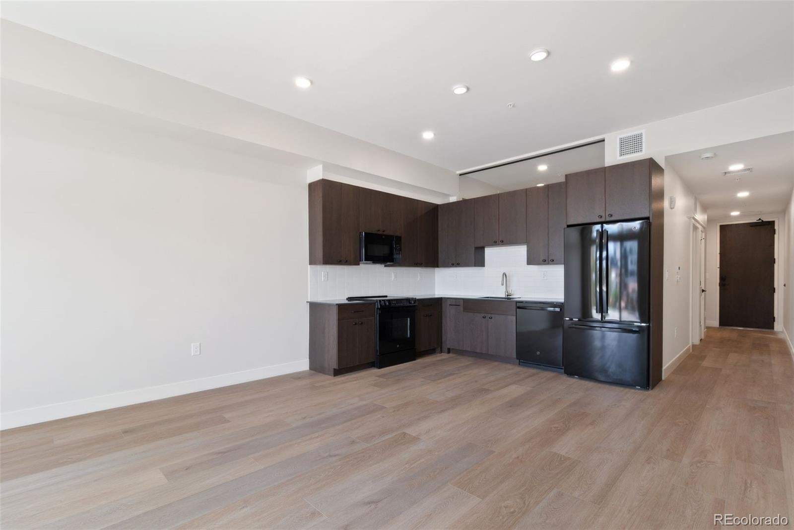 1643 Boulder Street 305 — photo