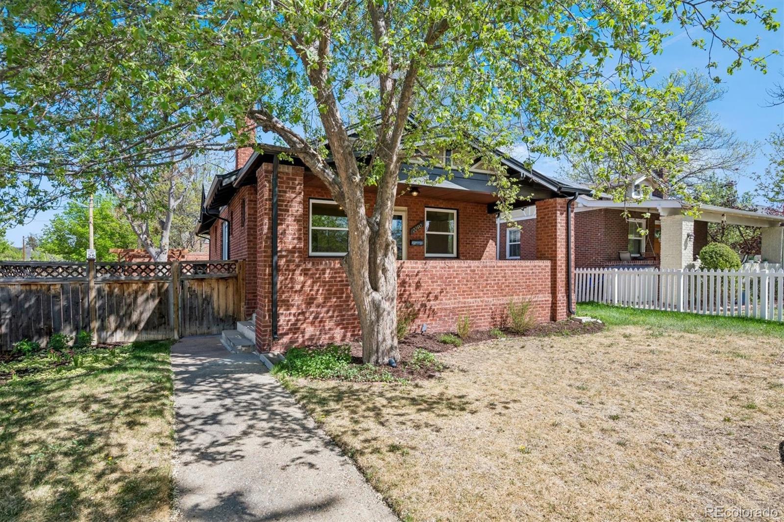 2290 Holly Street — photo