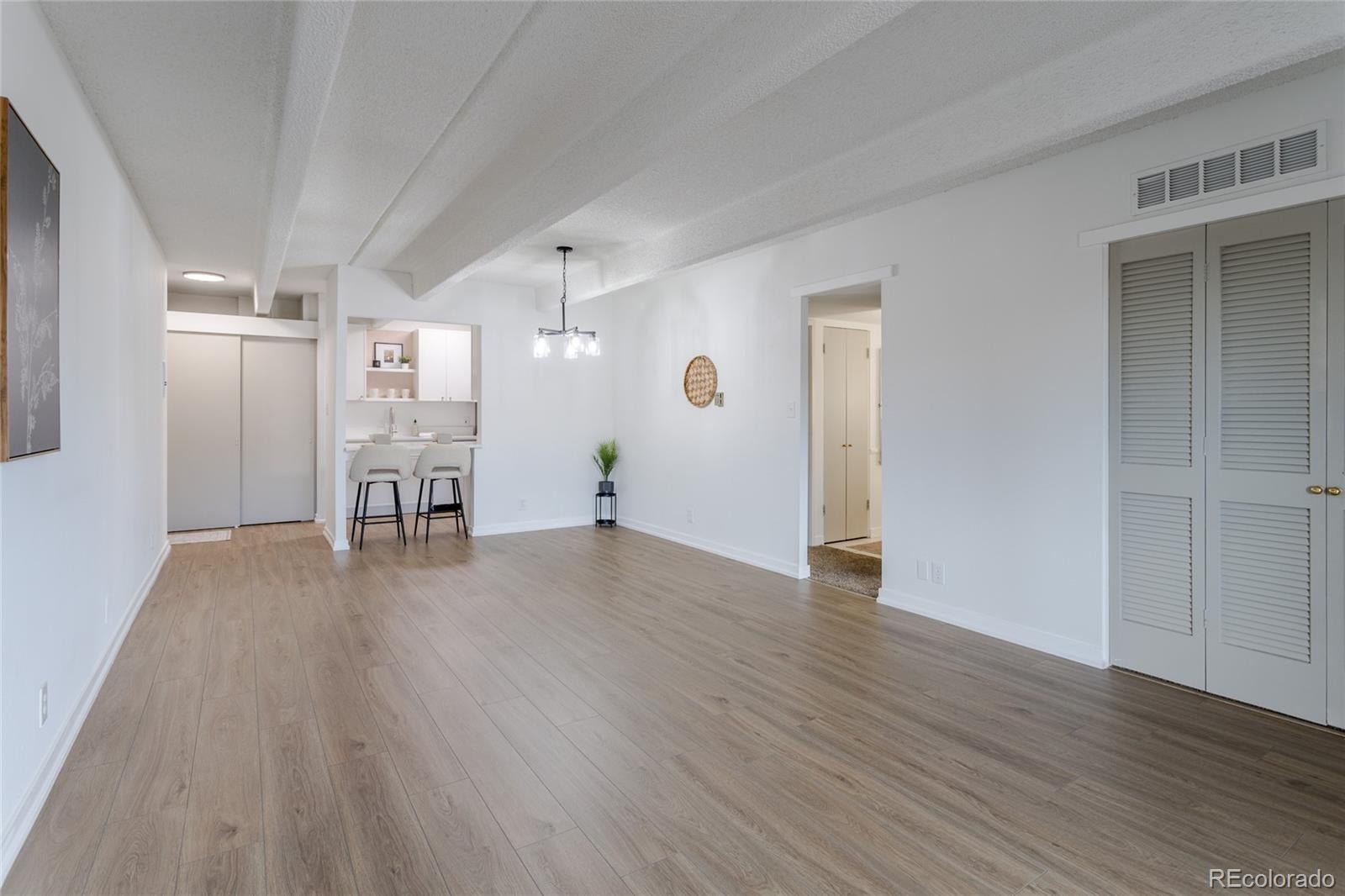1365 Columbine Street 401 — photo