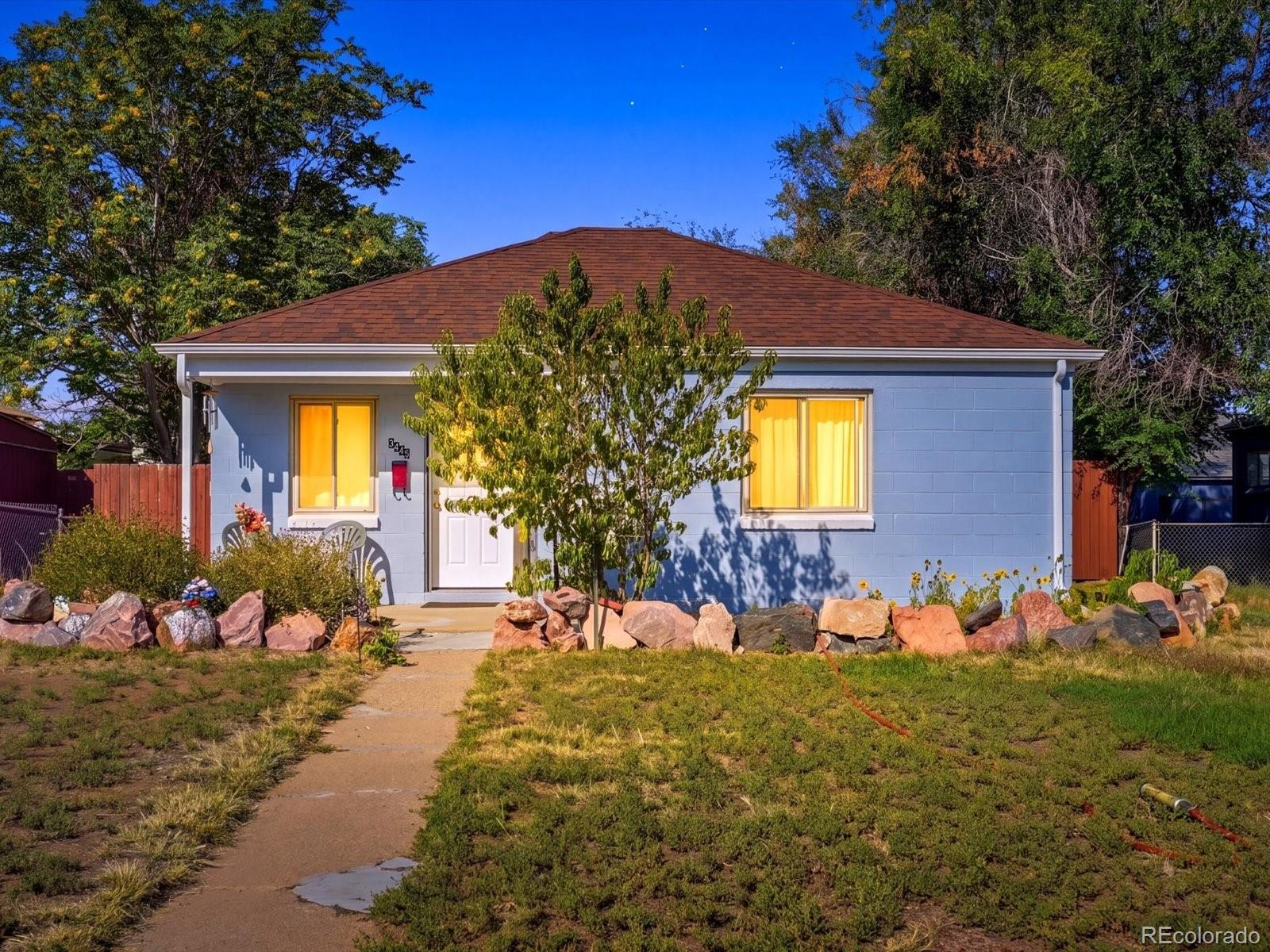 3445 Dahlia Street — photo