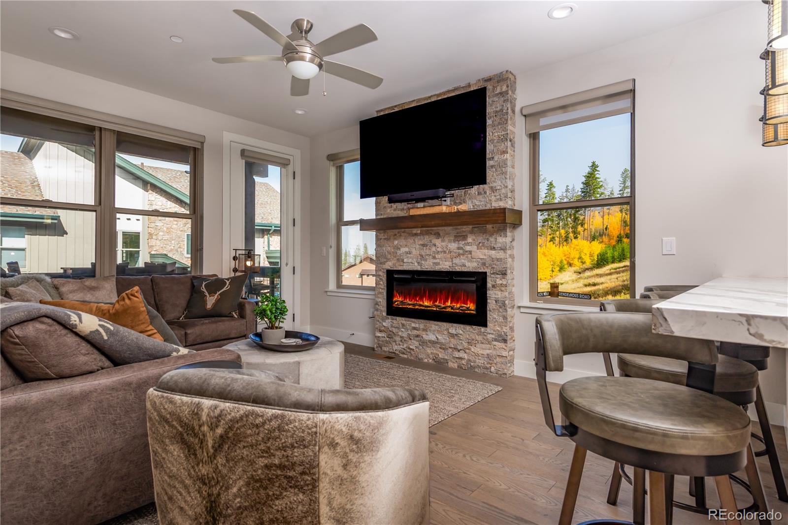 12 Stagecoach Way — photo