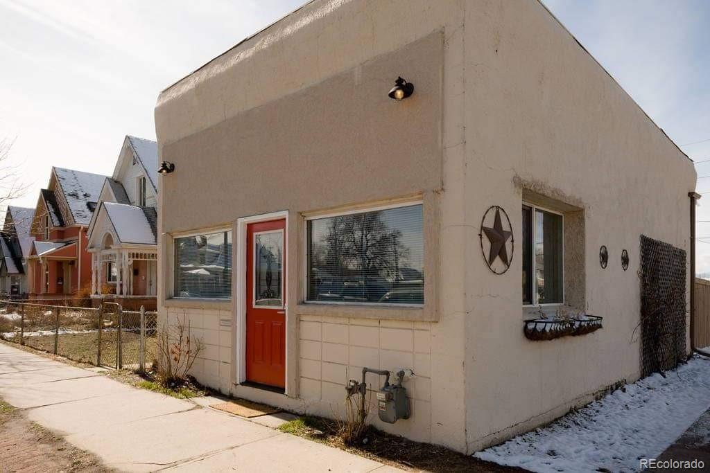 679 Galapago Street — photo