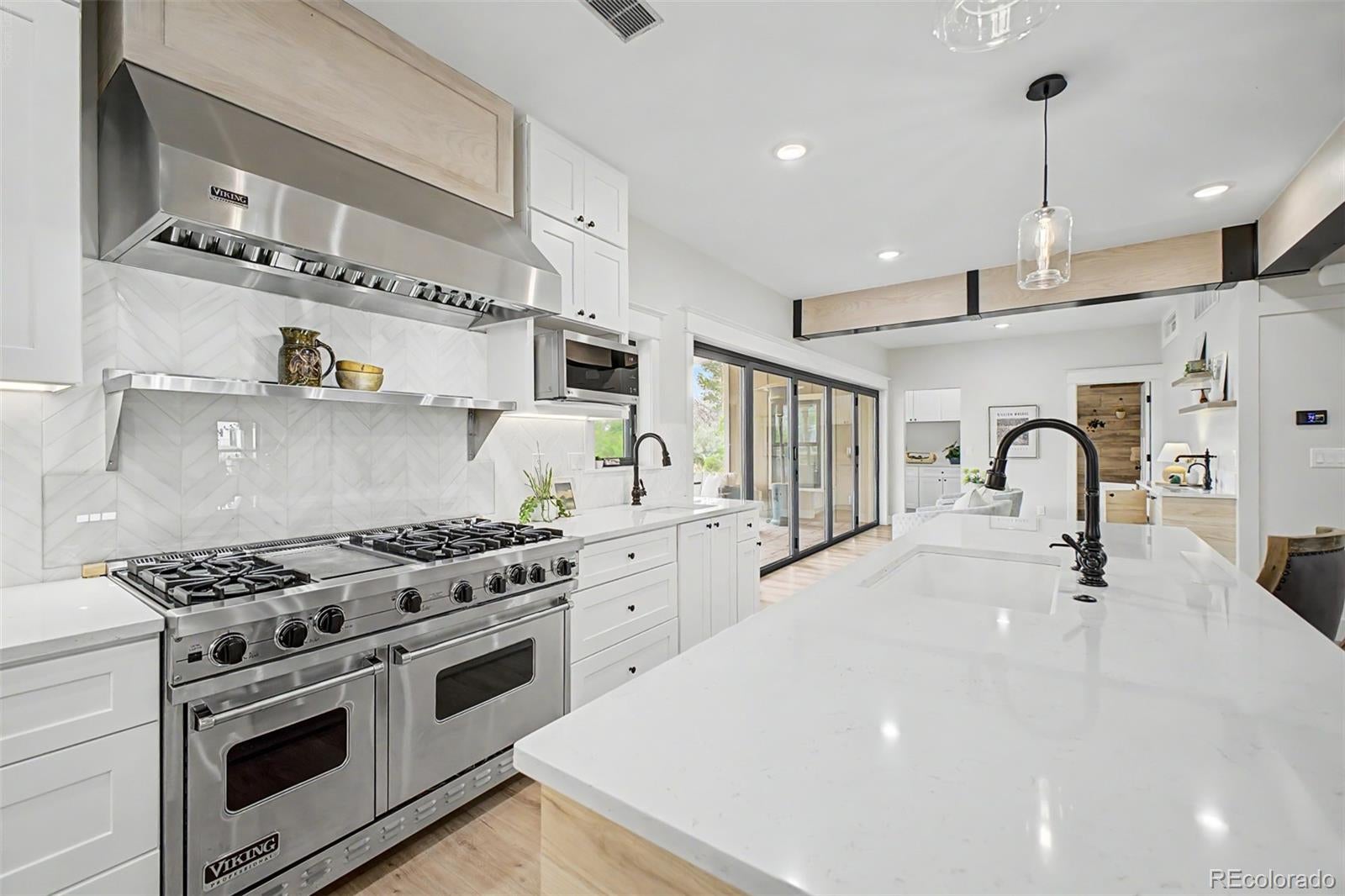 312 W Charles Street — photo