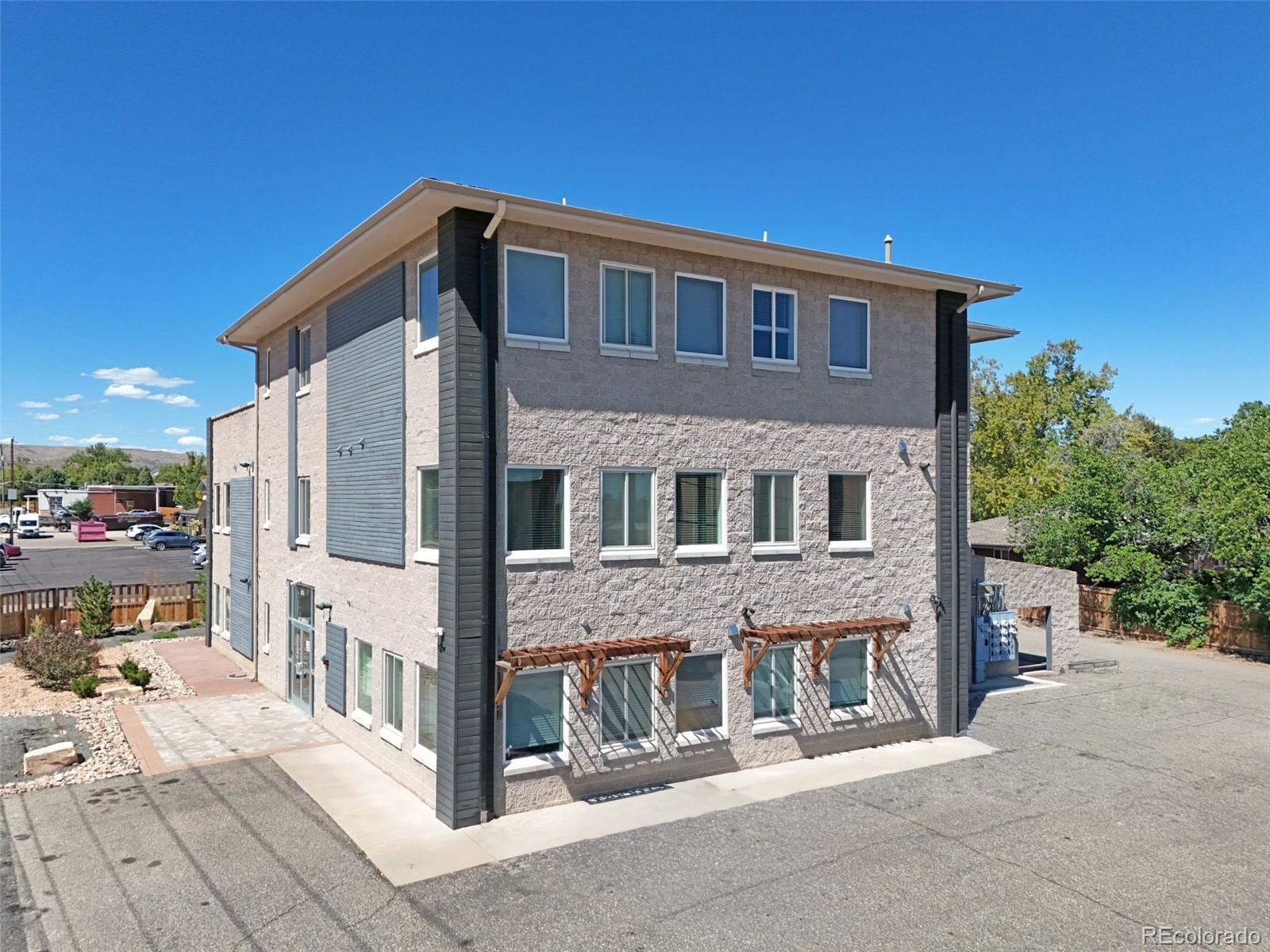 7791 W Mississippi Avenue — photo