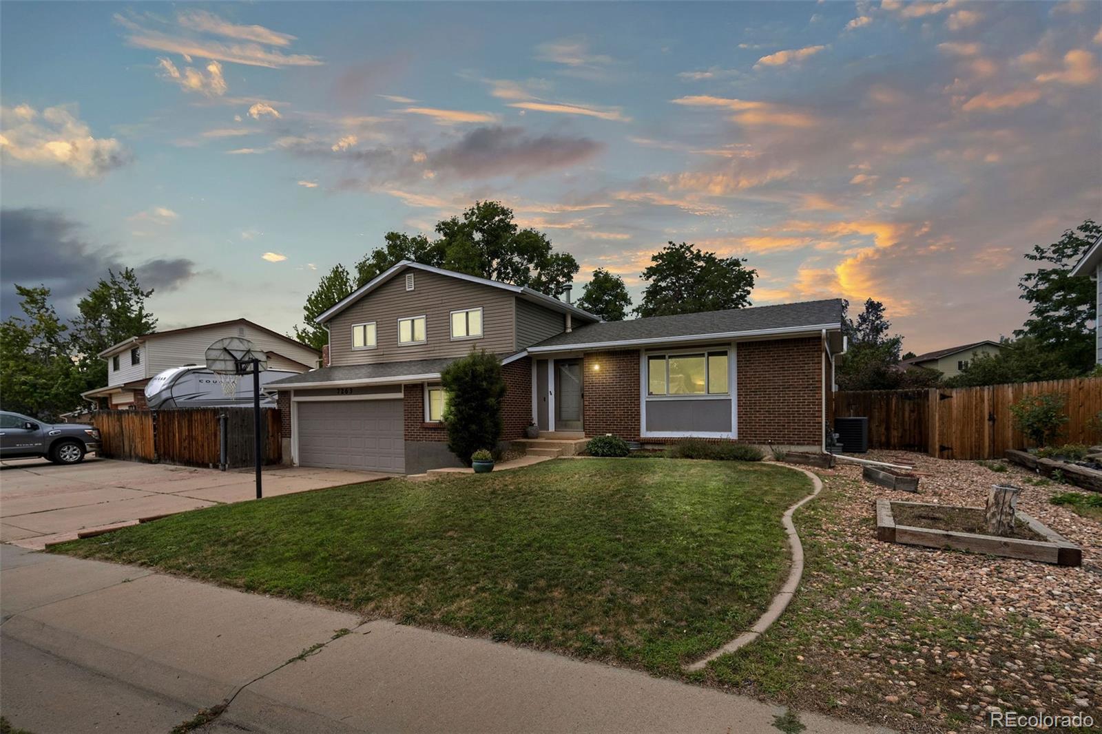 7263 Deframe Court — photo
